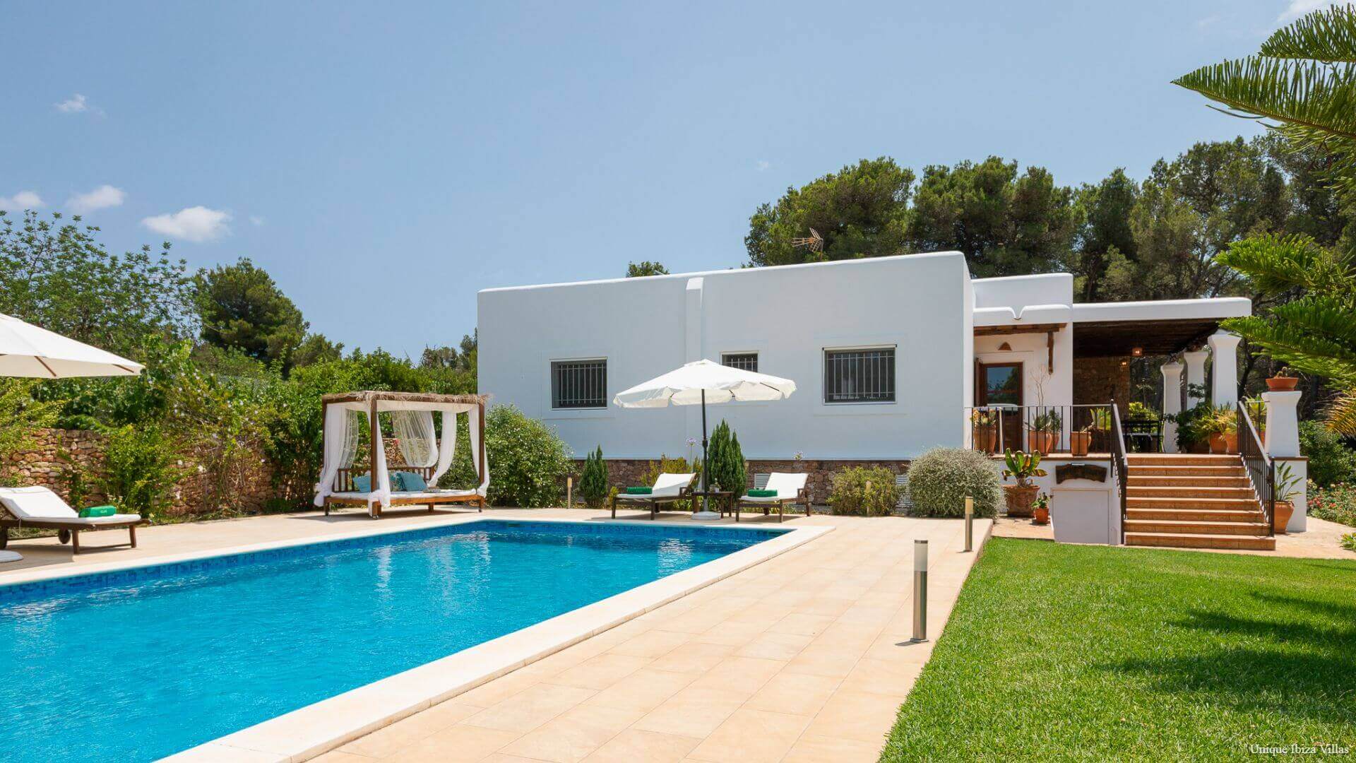 VILLA CURREU III - 4 Bedrooms - Santa Gertrudis (Walk To Village)