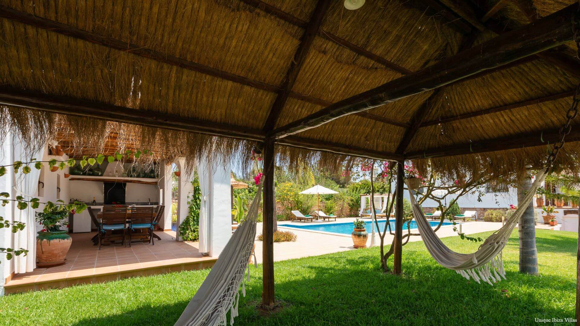 VILLA CURREU III - 4 Bedrooms - Santa Gertrudis (Walk To Village)