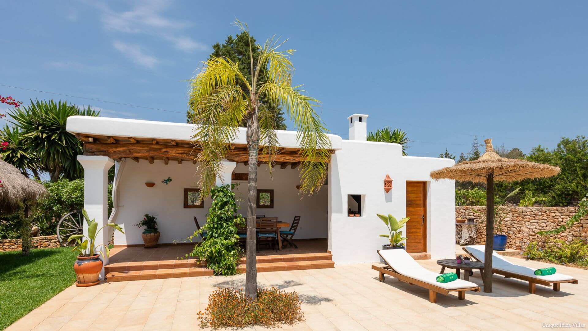 VILLA CURREU III - 4 Bedrooms - Santa Gertrudis (Walk To Village)