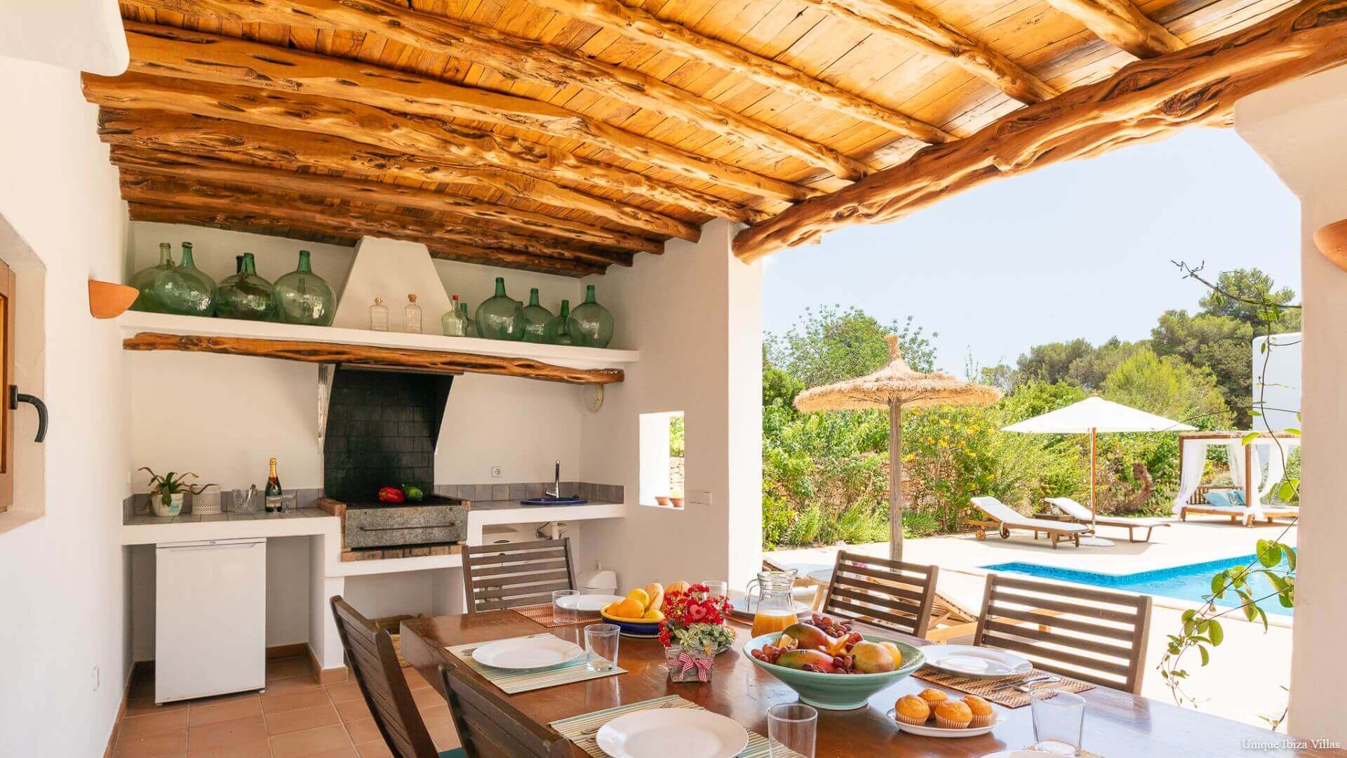 VILLA CURREU III - 4 Bedrooms - Santa Gertrudis (Walk To Village)
