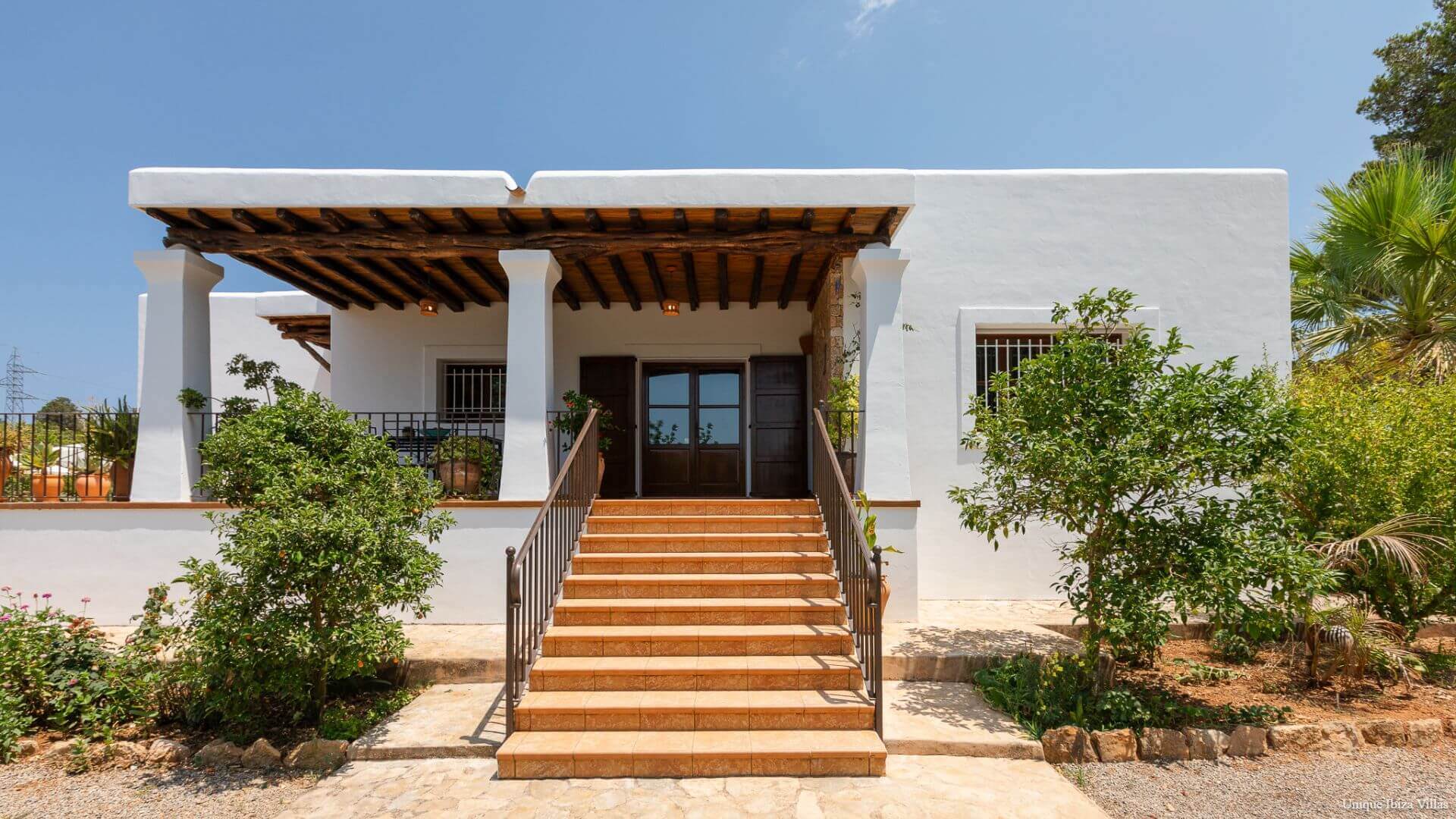 VILLA CURREU III - 4 Bedrooms - Santa Gertrudis (Walk To Village)