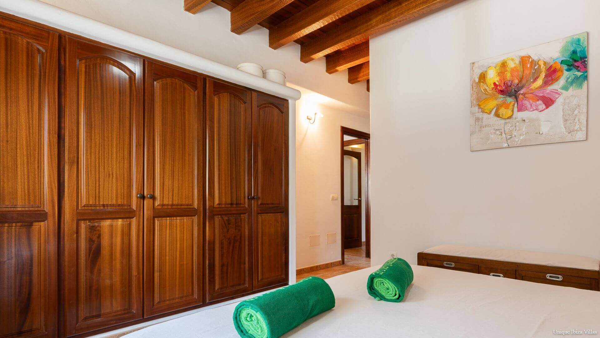 VILLA CURREU III - 4 Bedrooms - Santa Gertrudis (Walk To Village)
