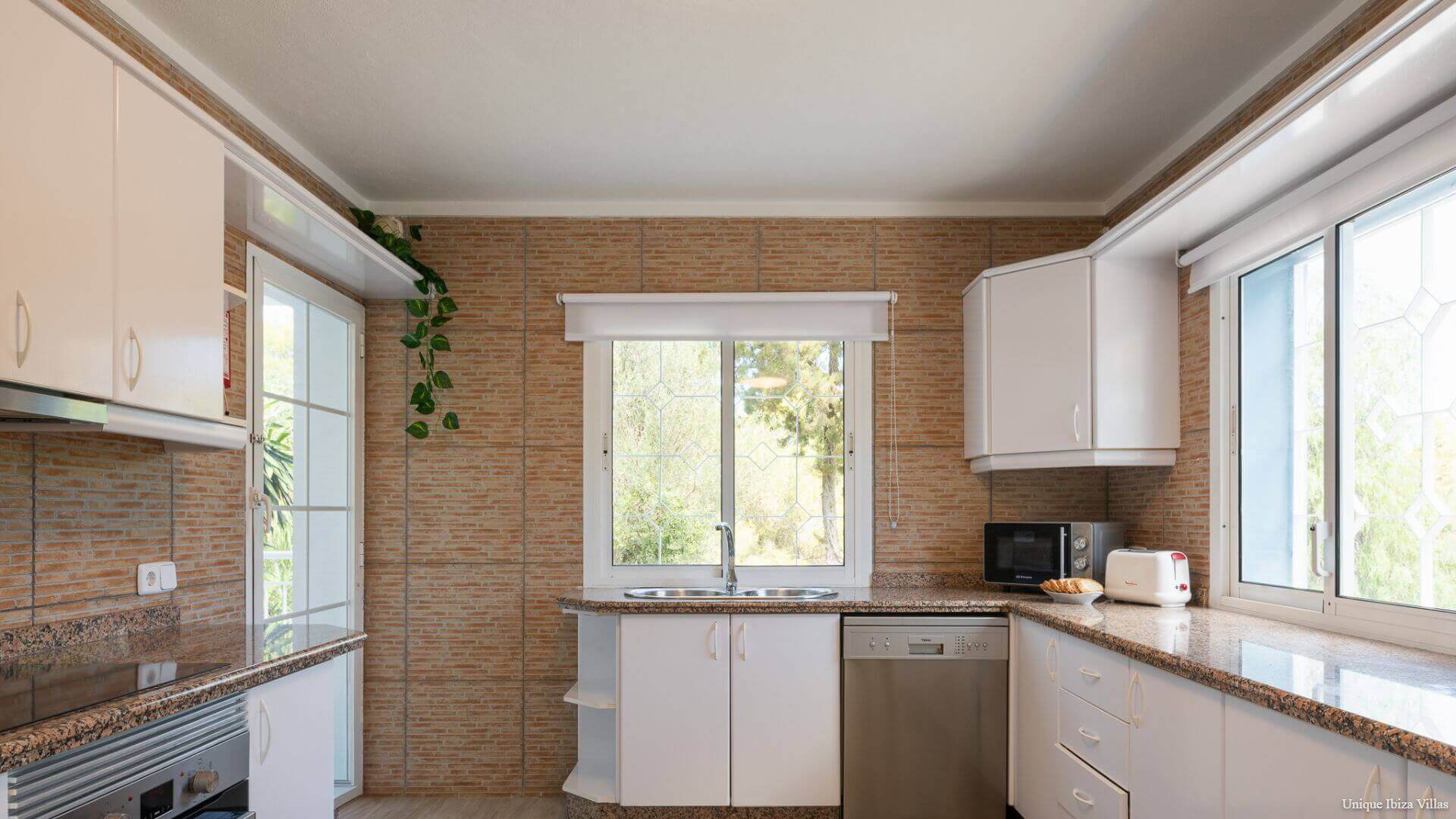  VILLA SA BASSA - 4 Bedrooms - Portinatx 