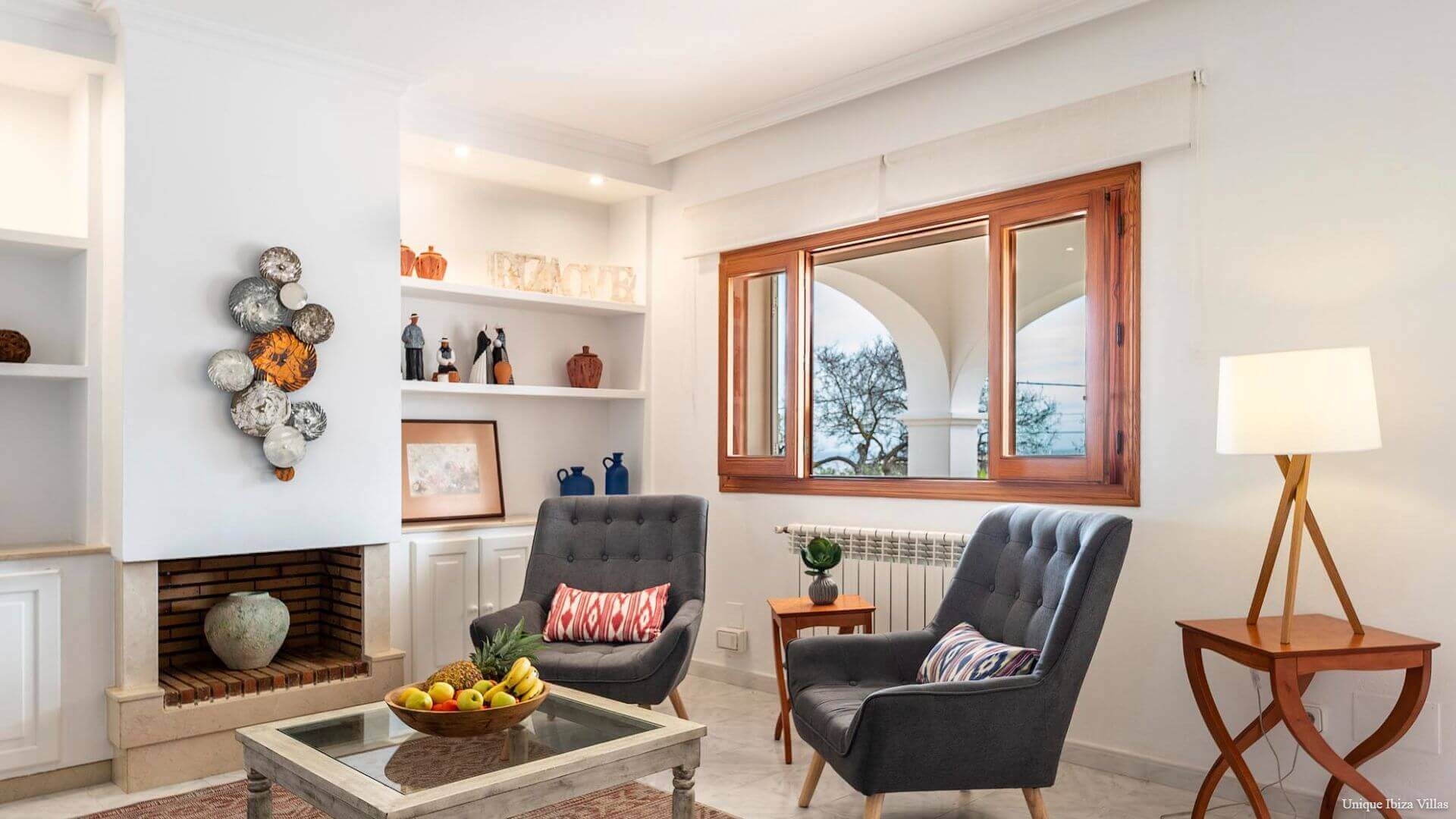 VILLA CAN BLAI - 3 Bedrooms - Santa Eulalia (Walk To Beach)