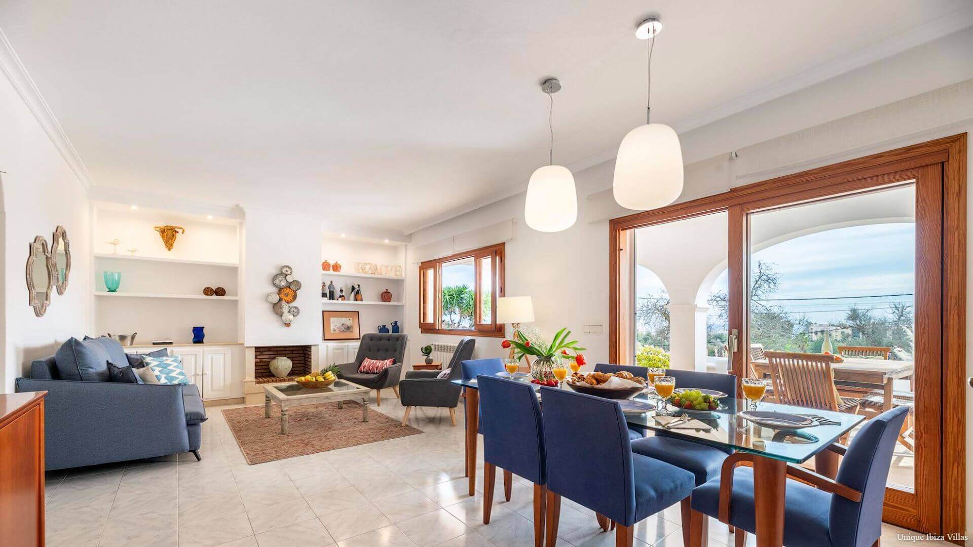VILLA CAN BLAI - 3 Bedrooms - Santa Eulalia (Walk To Beach)