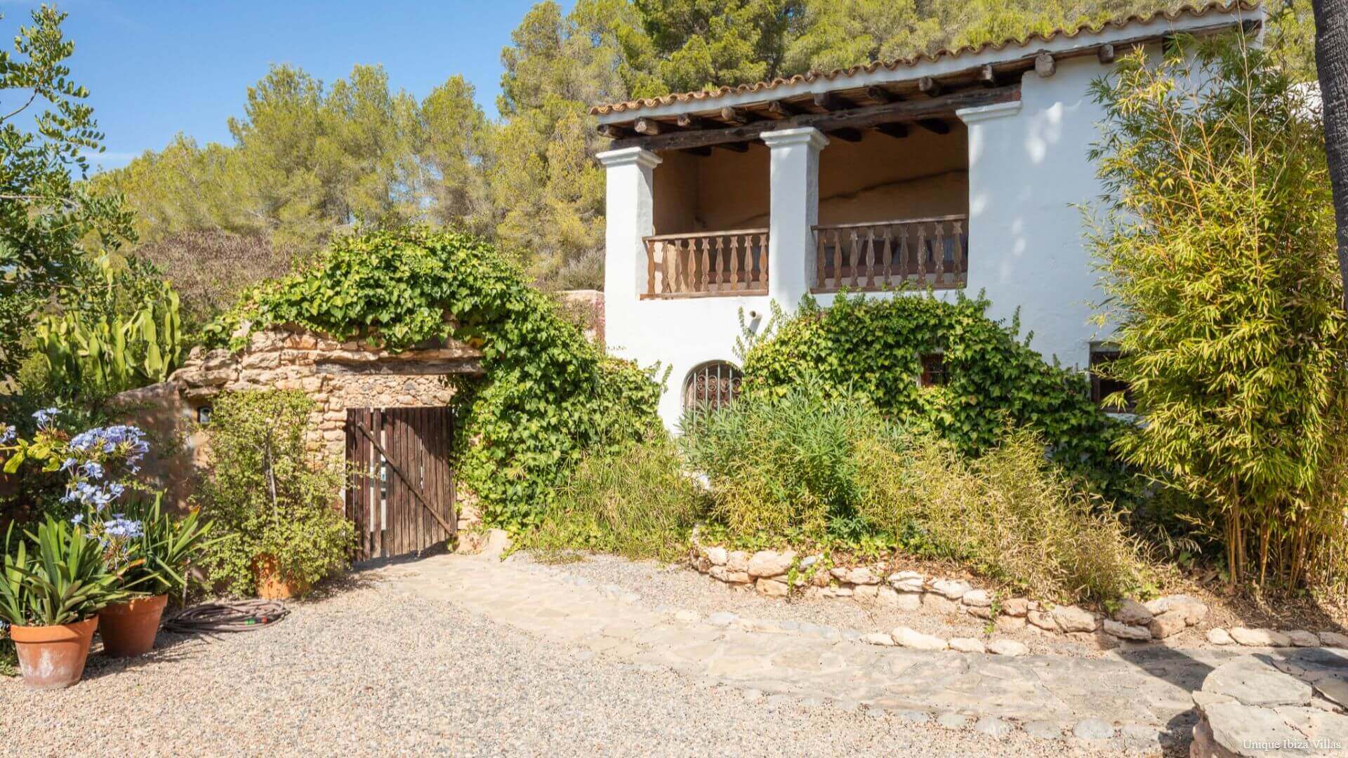 VILLA GILBERT - 5 Bedrooms - Santa Gertrudis (Rural)