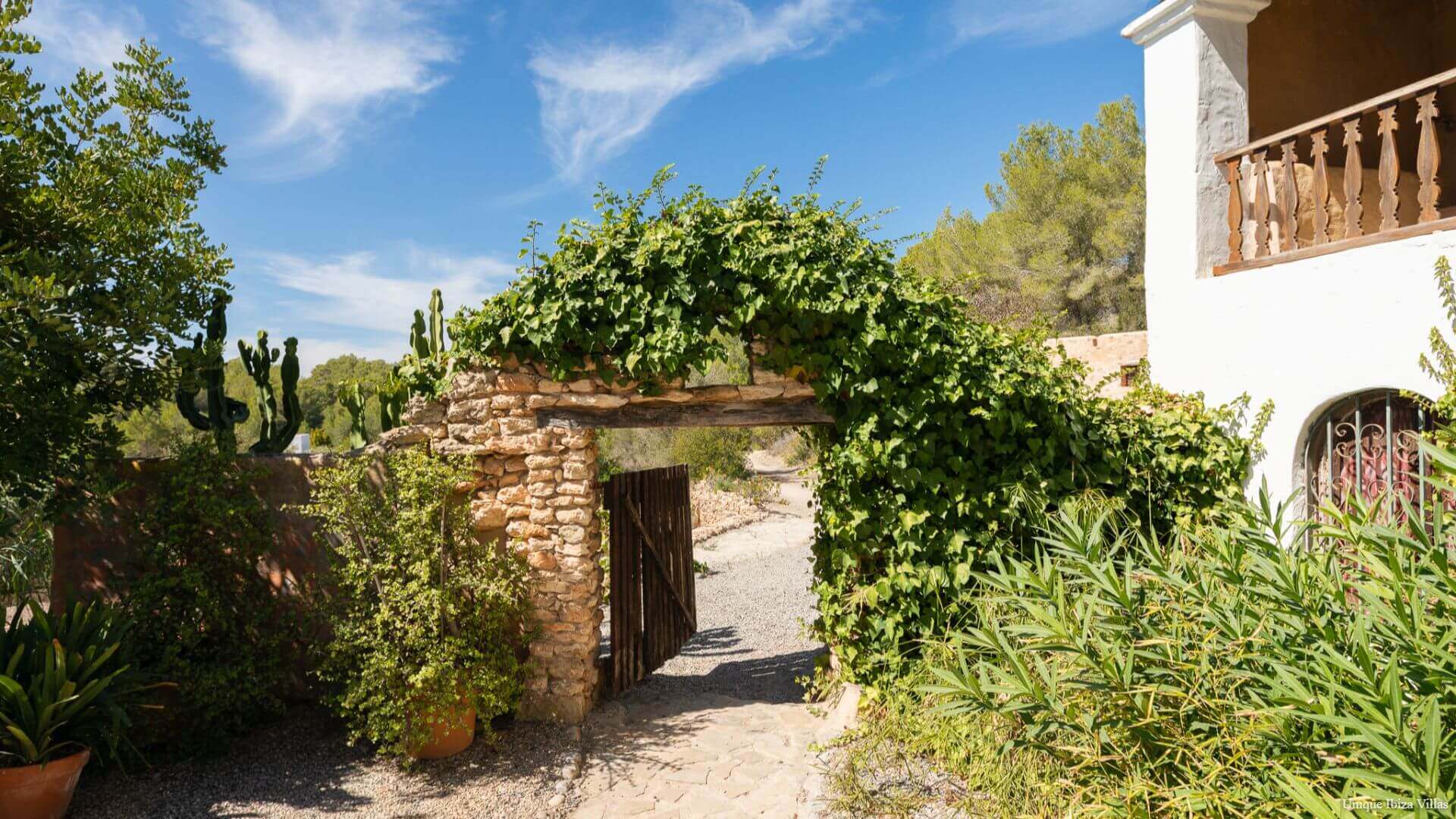 VILLA GILBERT - 5 Bedrooms - Santa Gertrudis (Rural)