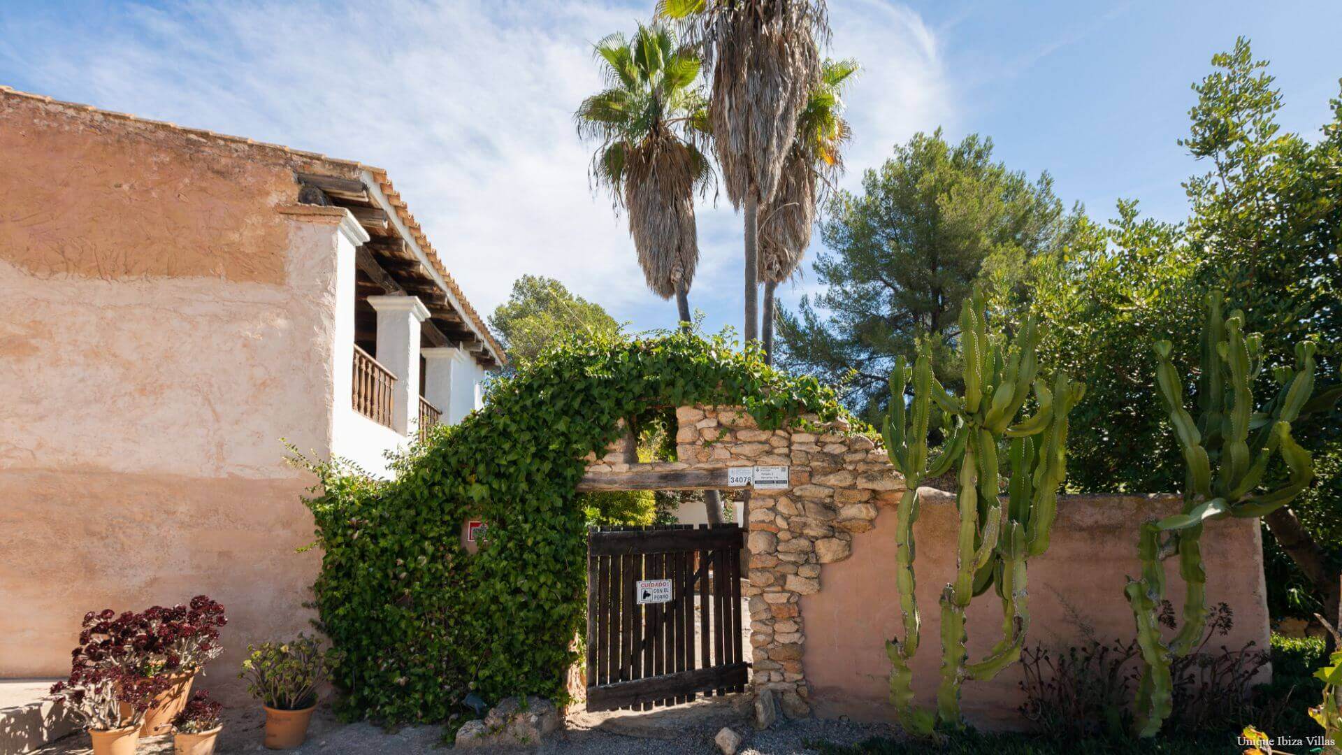 VILLA GILBERT - 5 Bedrooms - Santa Gertrudis (Rural)