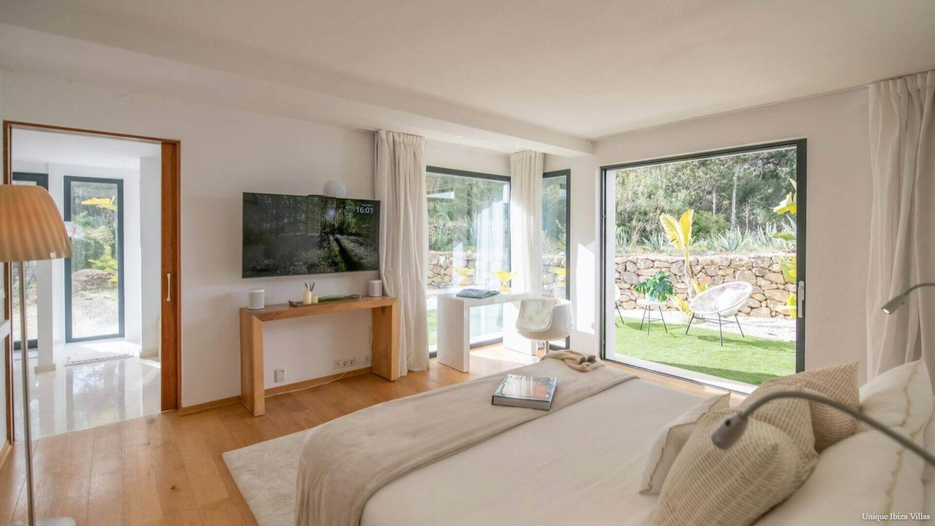VILLA OASIS - 5 Bedrooms - Between San Jose/Ibiza Town