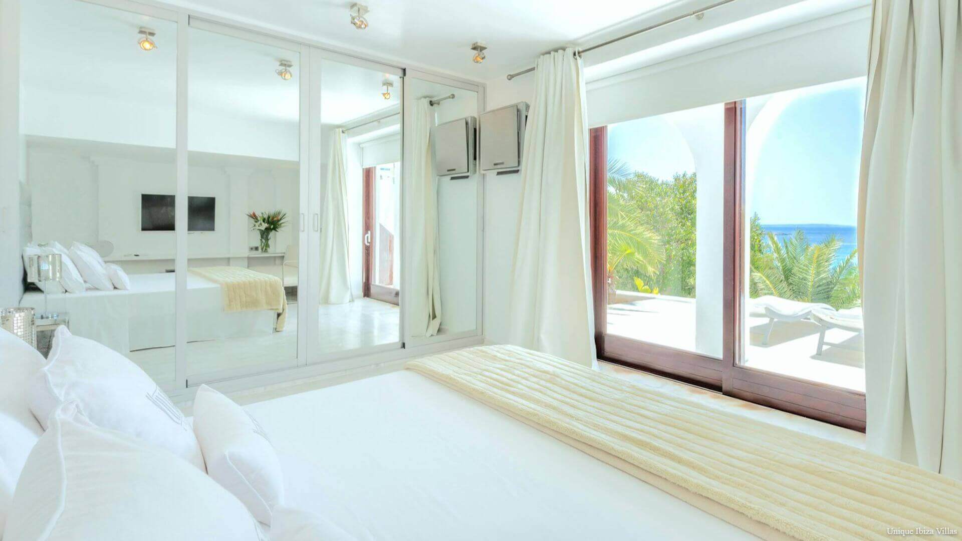 VILLA CALA JONDAL EXCLUSIVE - Cala Jondal - 5 Bedrooms