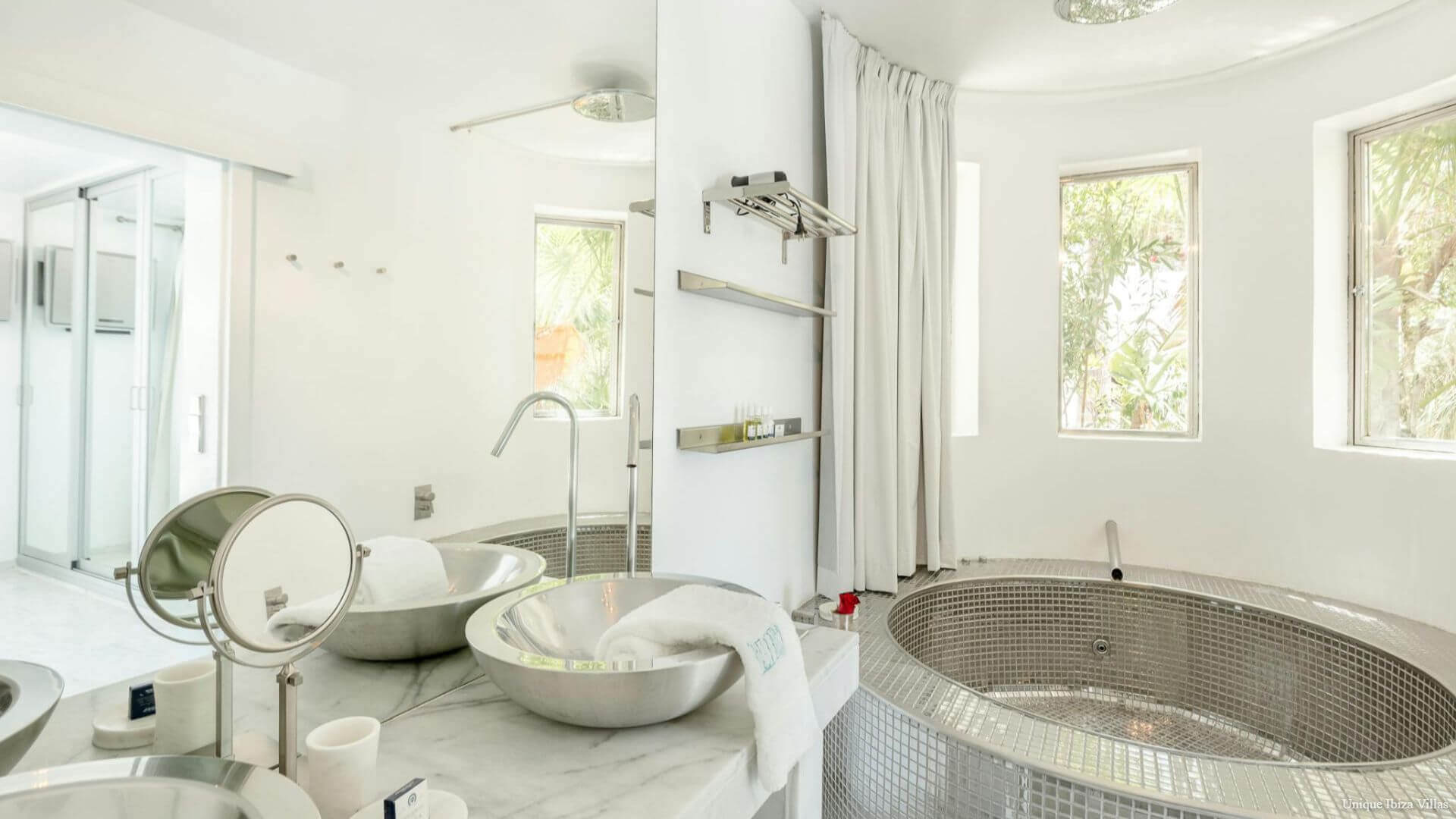 VILLA CALA JONDAL EXCLUSIVE - Cala Jondal - 5 Bedrooms
