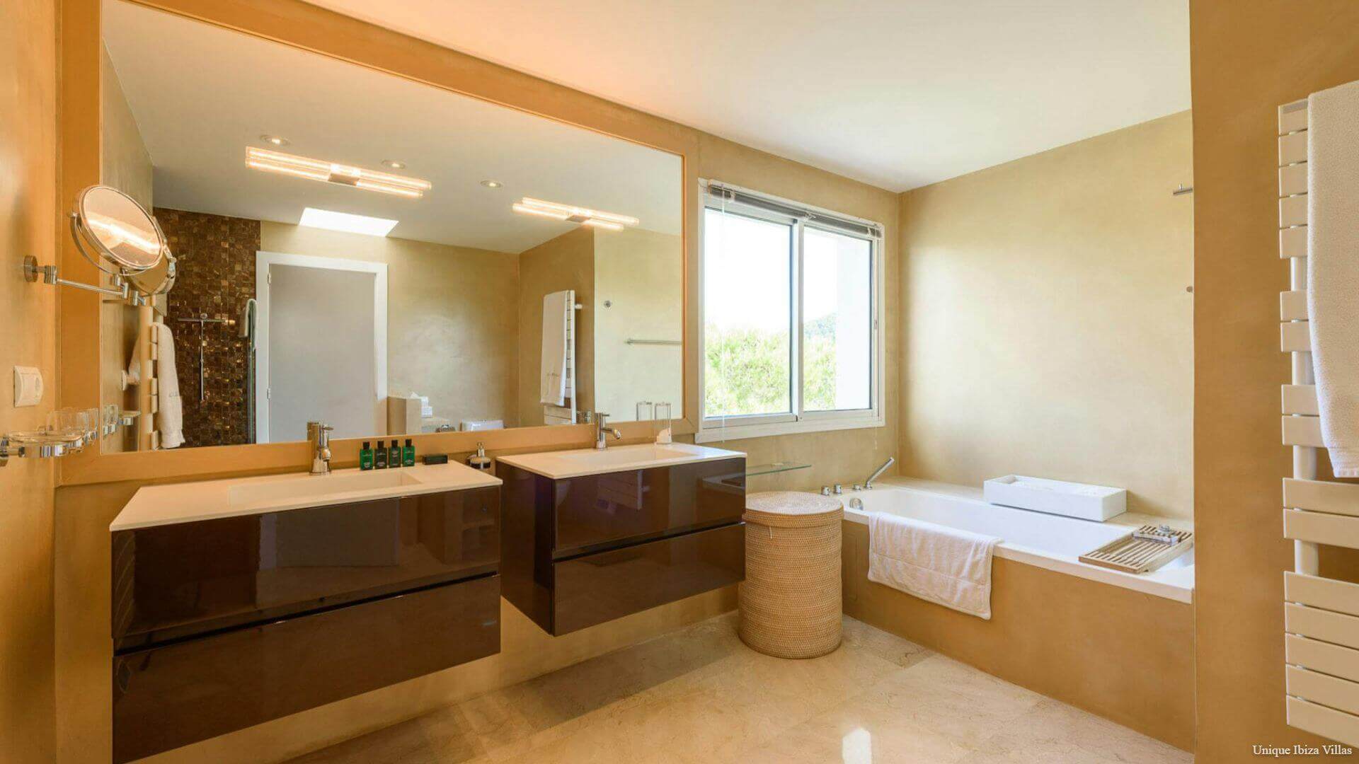 CASA BLANCA JONDAL - 4 Bedrooms - Cala Jondal