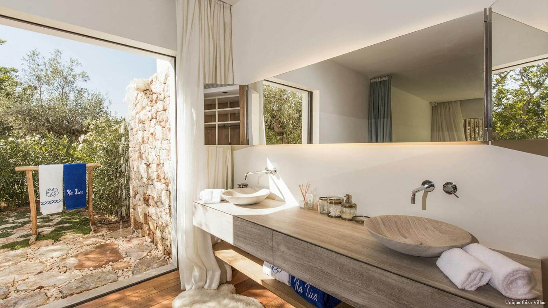 VILLA EDEN - 5 Bedrooms - Between San Jose/Cala Jondal/ Ibiza Town