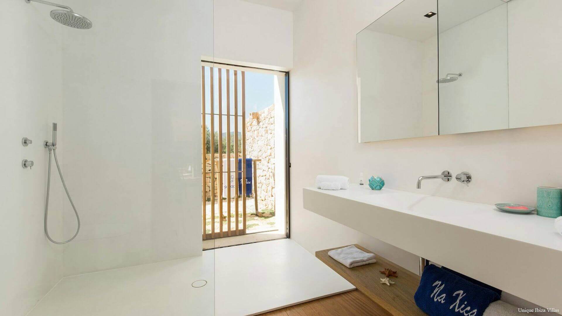 VILLA EDEN - 5 Bedrooms - Between San Jose/Cala Jondal/ Ibiza Town