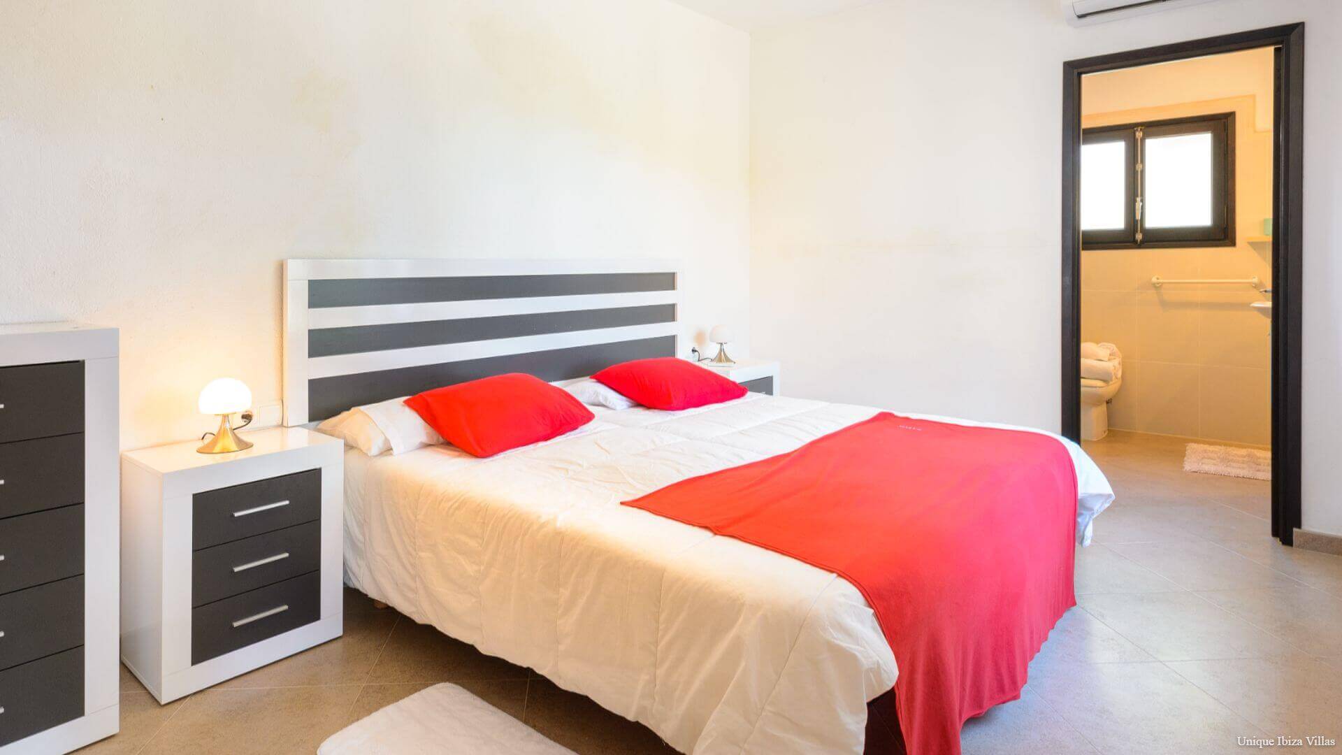 VILLA LAS TRES YUCAS - 4 Bedrooms - Cala Gracio (Sunsets)