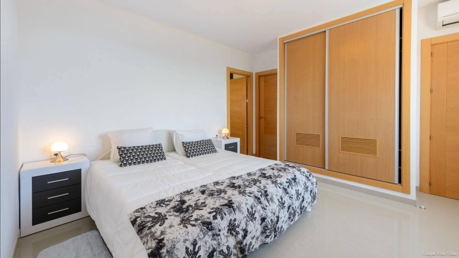 VILLA LAS TRES YUCAS - 4 Bedrooms - Cala Gracio (Sunsets)