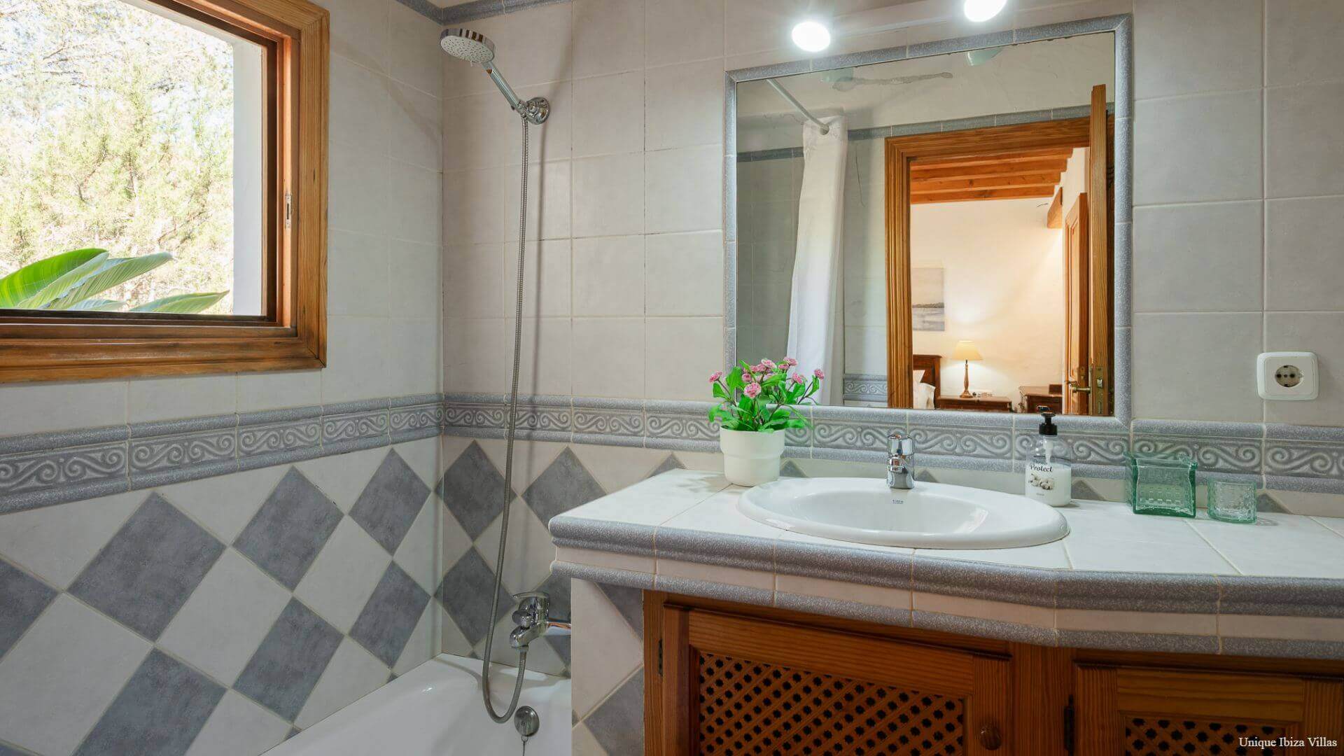 VILLA ROMERO II - 4 Bedrooms - Cala d'Hort/Es Cubells