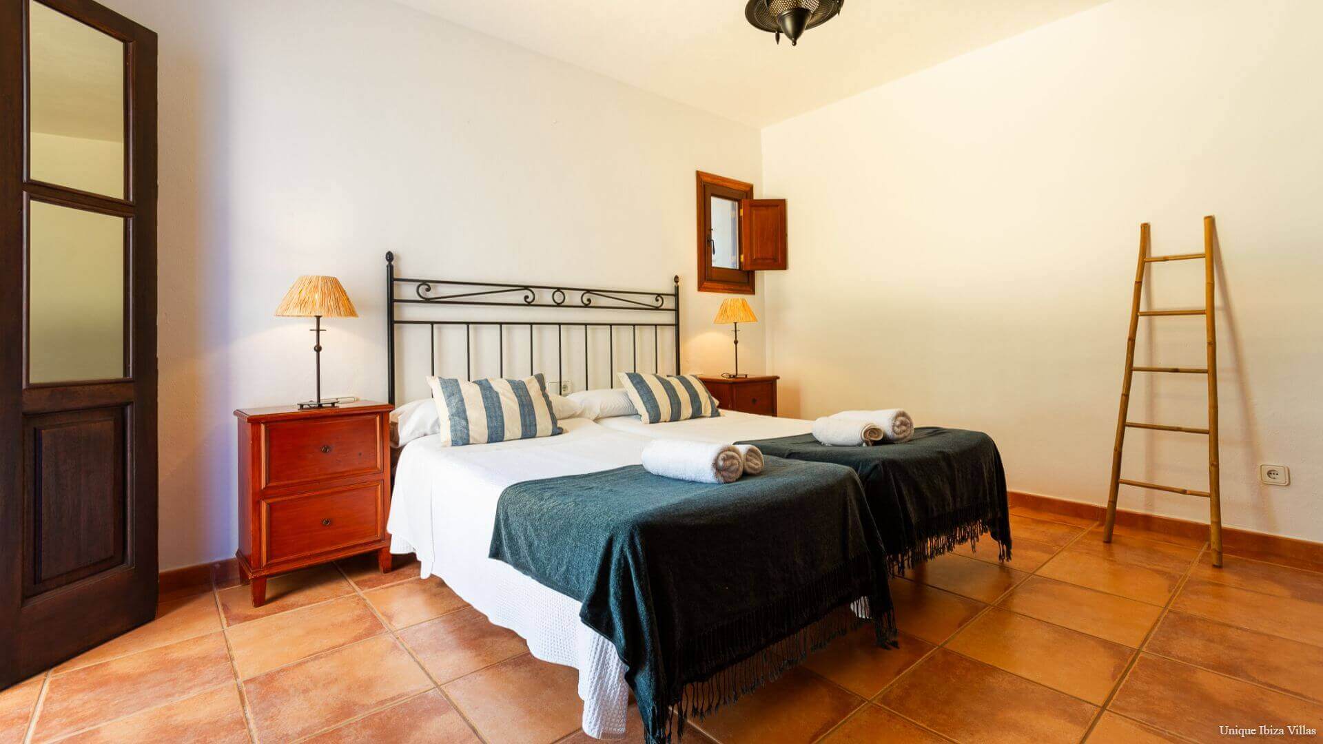 VILLA CAN MIGUEL - 5 Bedrooms - San Miguel (Walk To Village)