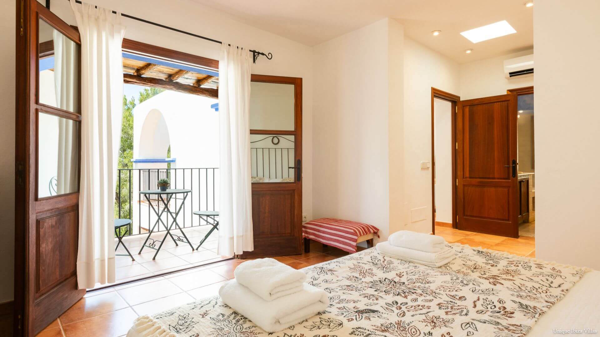VILLA CAN MIGUEL - 5 Bedrooms - San Miguel (Walk To Village)
