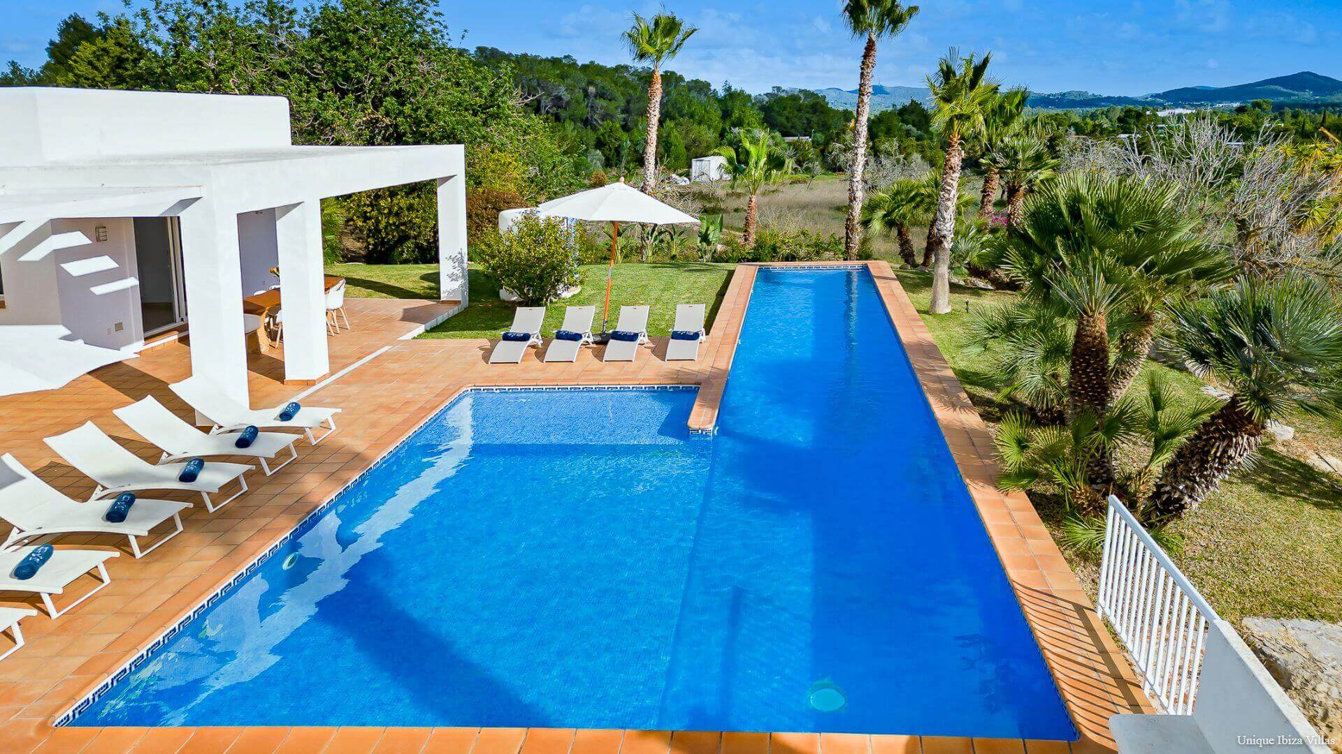 VILLA STYLE - 5 Bedrooms - San Rafael/Amnesia/UNVRS (Rural)