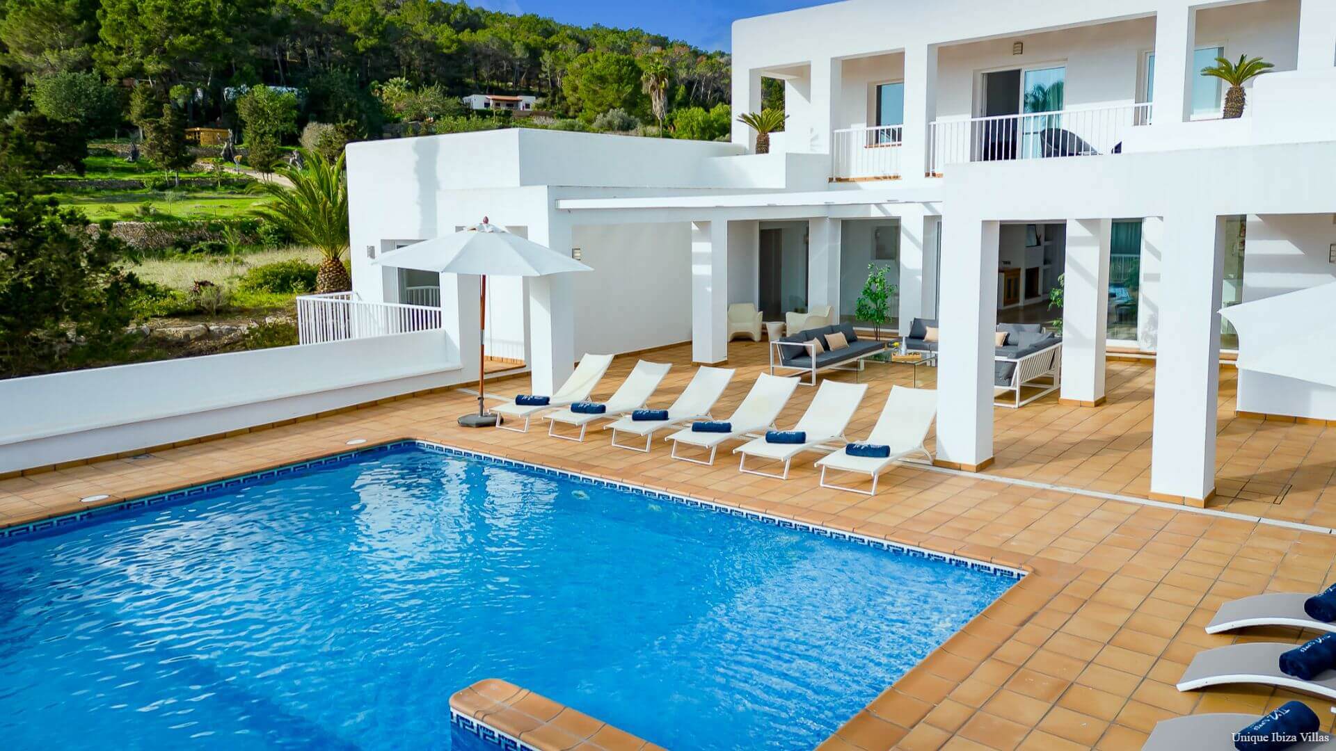 VILLA STYLE - 5 Bedrooms - San Rafael/Amnesia/UNVRS (Rural)