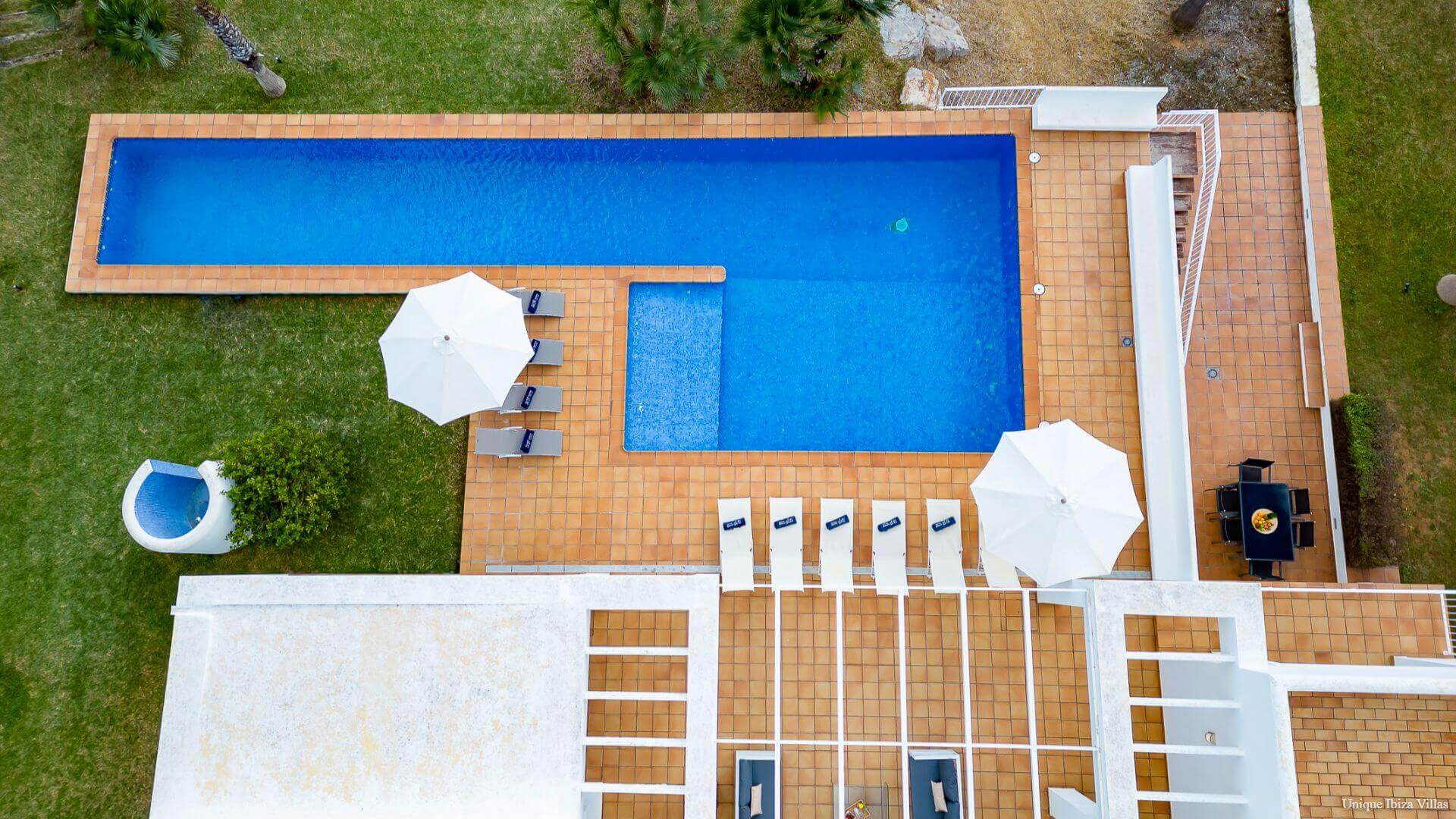 VILLA STYLE - 5 Bedrooms - San Rafael/Amnesia/UNVRS (Rural)