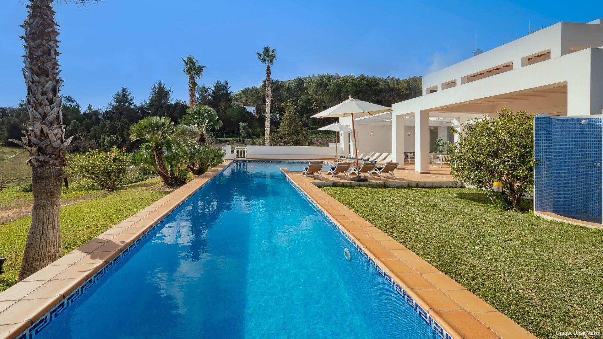 VILLA STYLE - 5 Bedrooms - San Rafael/Amnesia/UNVRS (Rural)