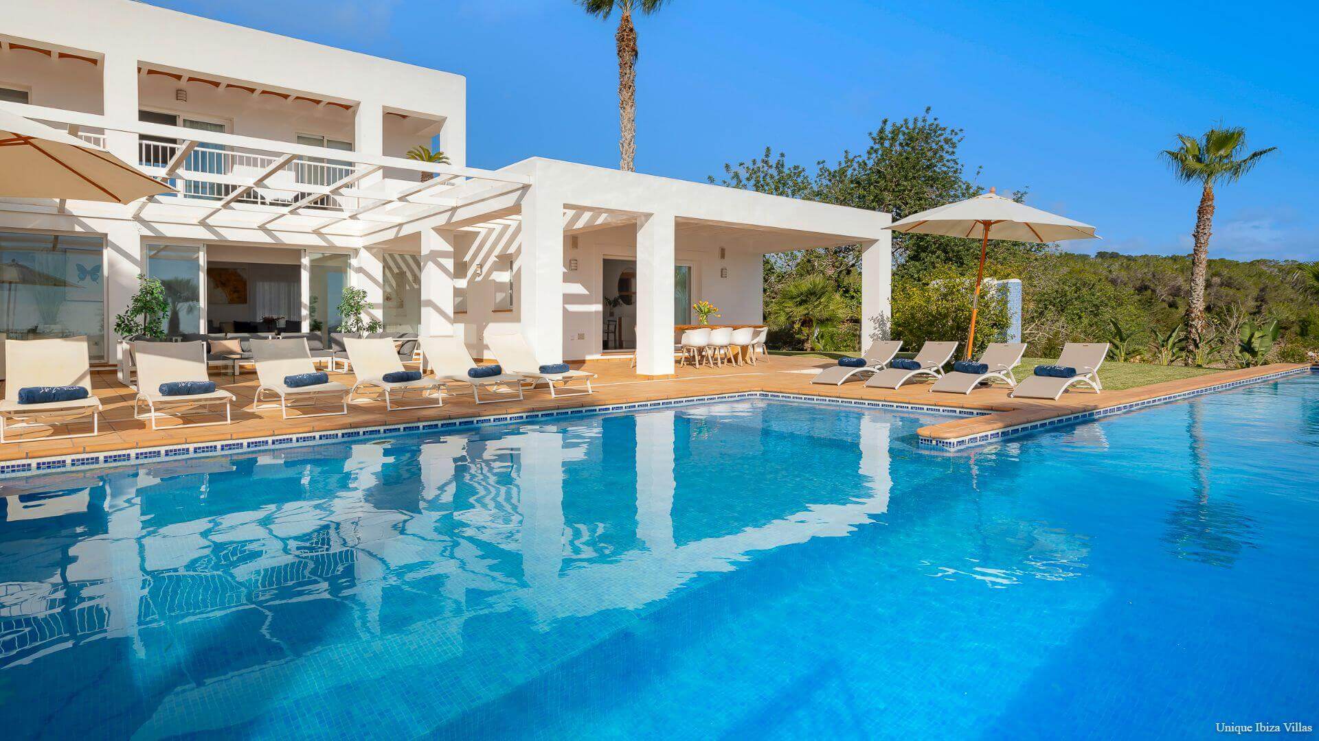 VILLA STYLE - 5 Bedrooms - San Rafael/Amnesia/UNVRS (Rural)