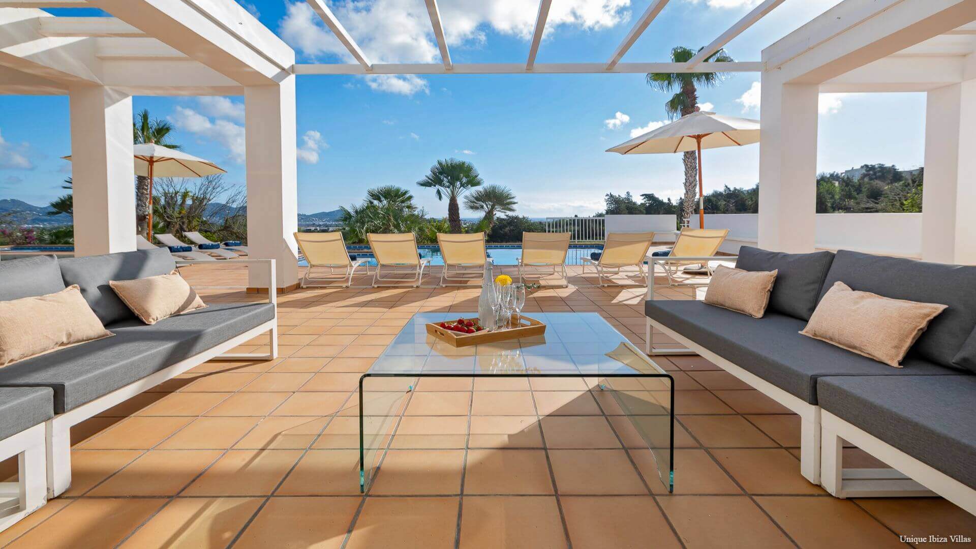 VILLA STYLE - 5 Bedrooms - San Rafael/Amnesia/UNVRS (Rural)