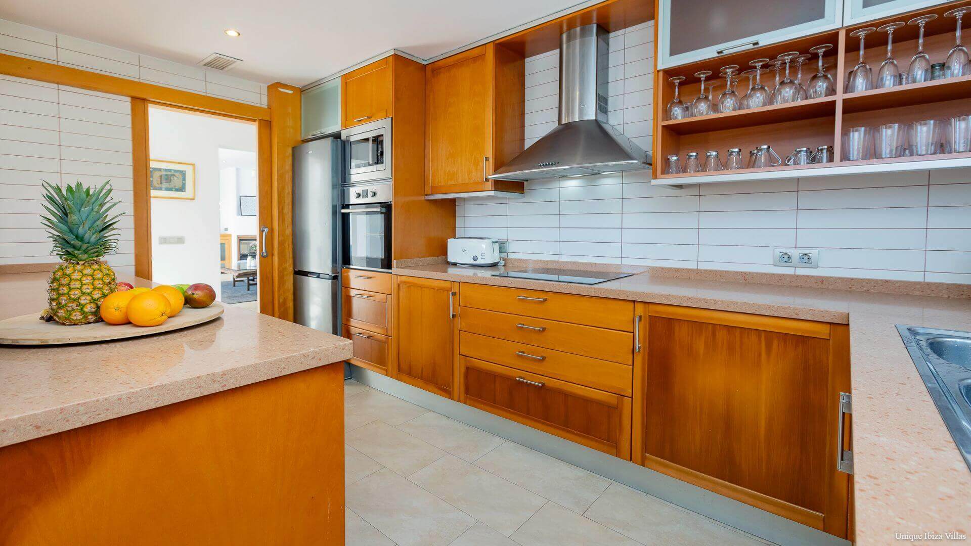 VILLA STYLE - 5 Bedrooms - San Rafael/Amnesia/UNVRS (Rural)