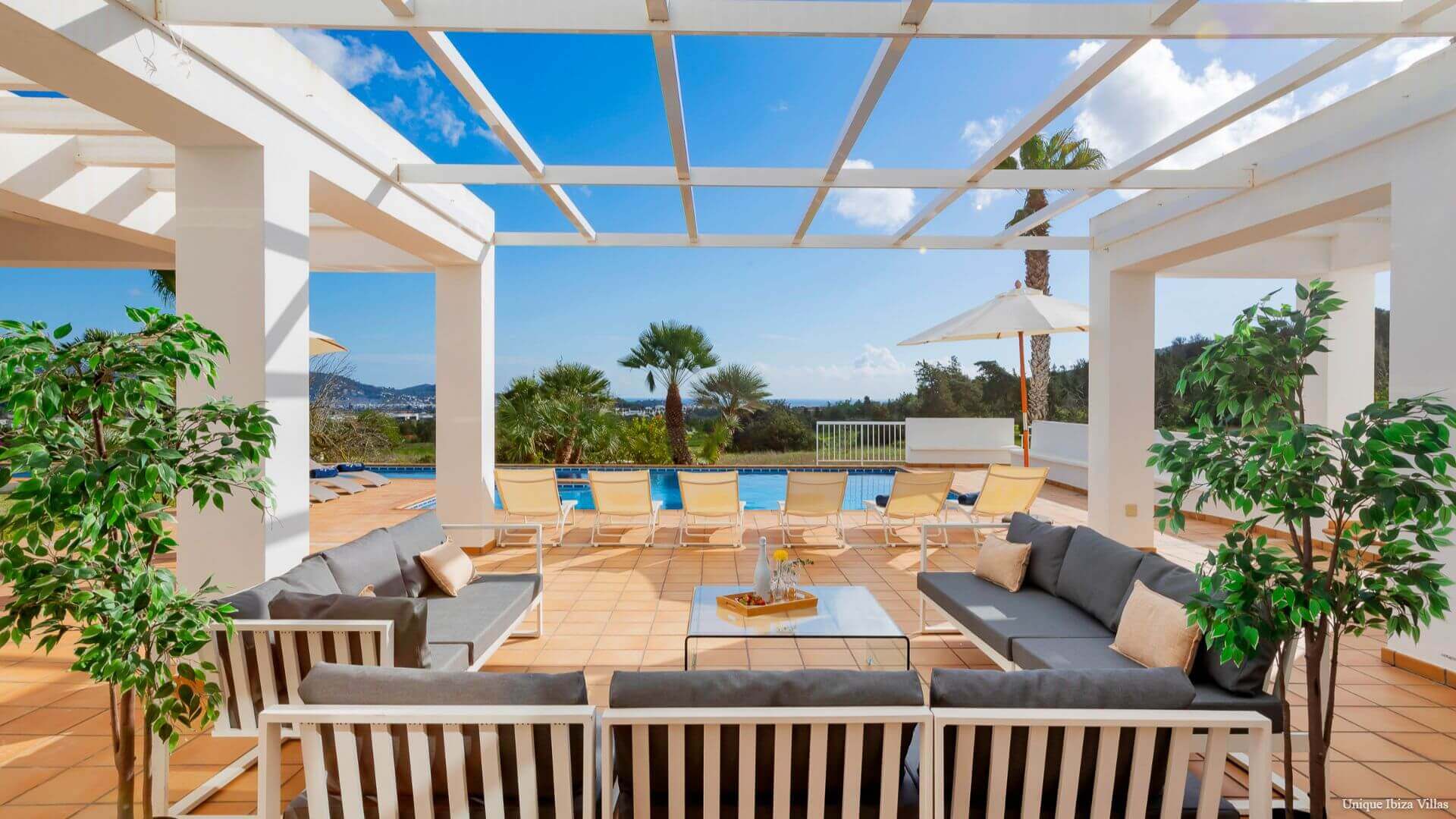 VILLA STYLE - 5 Bedrooms - San Rafael/Amnesia/UNVRS (Rural)