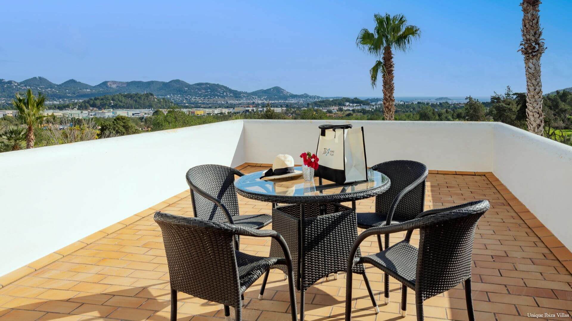 VILLA STYLE - 5 Bedrooms - San Rafael/Amnesia/UNVRS (Rural)