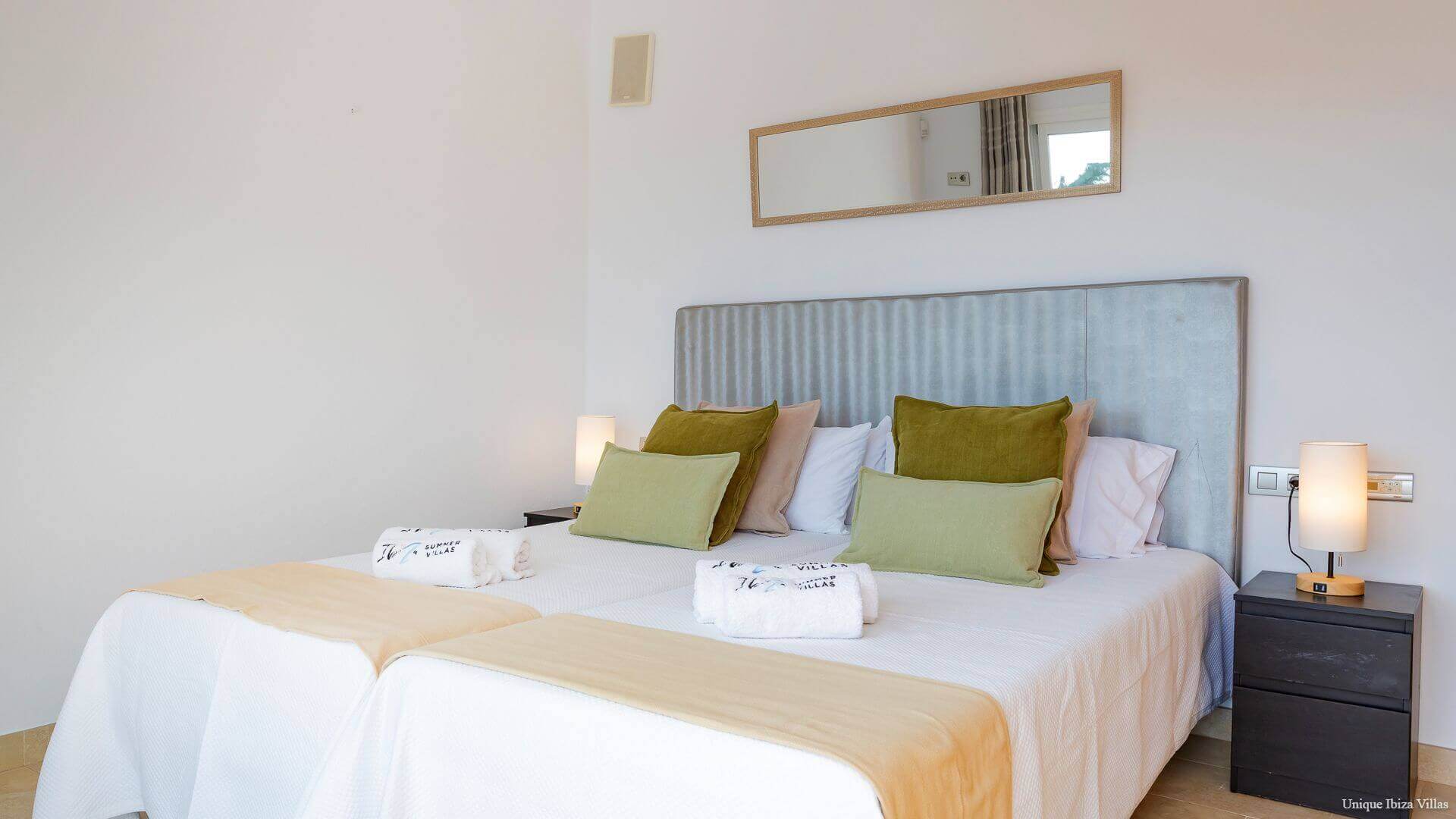 VILLA STYLE - 5 Bedrooms - San Rafael/Amnesia/UNVRS (Rural)
