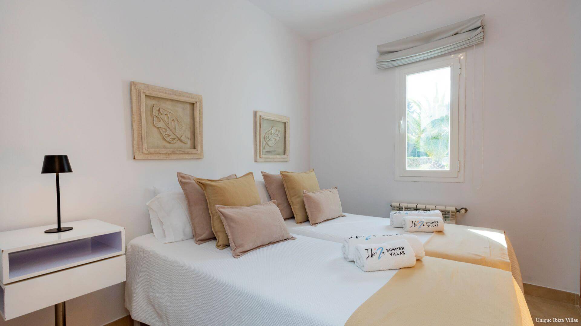 VILLA STYLE - 5 Bedrooms - San Rafael/Amnesia/UNVRS (Rural)