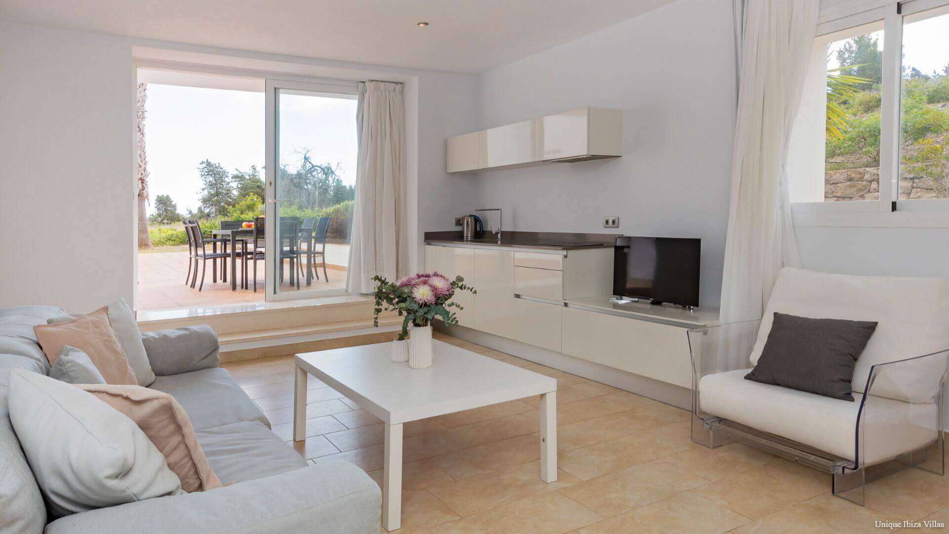 VILLA STYLE - 5 Bedrooms - San Rafael/Amnesia/UNVRS (Rural)