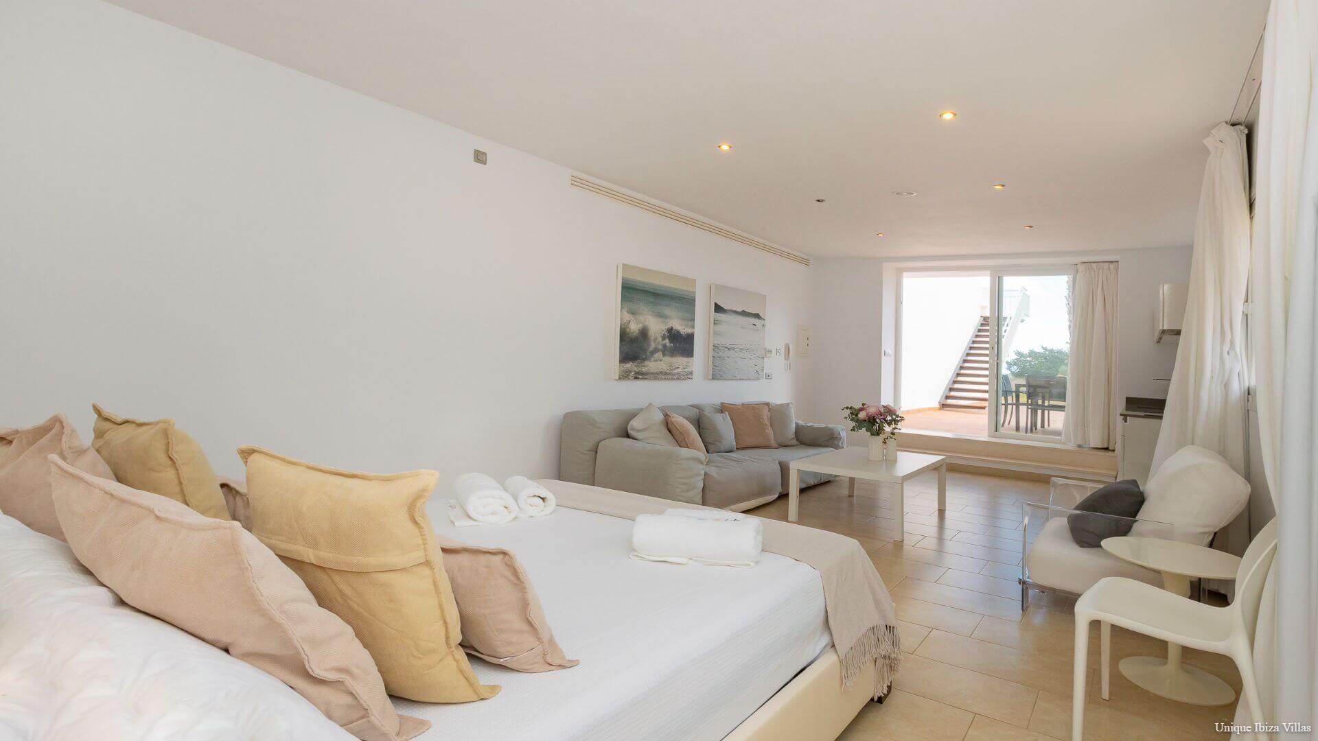 VILLA STYLE - 5 Bedrooms - San Rafael/Amnesia/UNVRS (Rural)