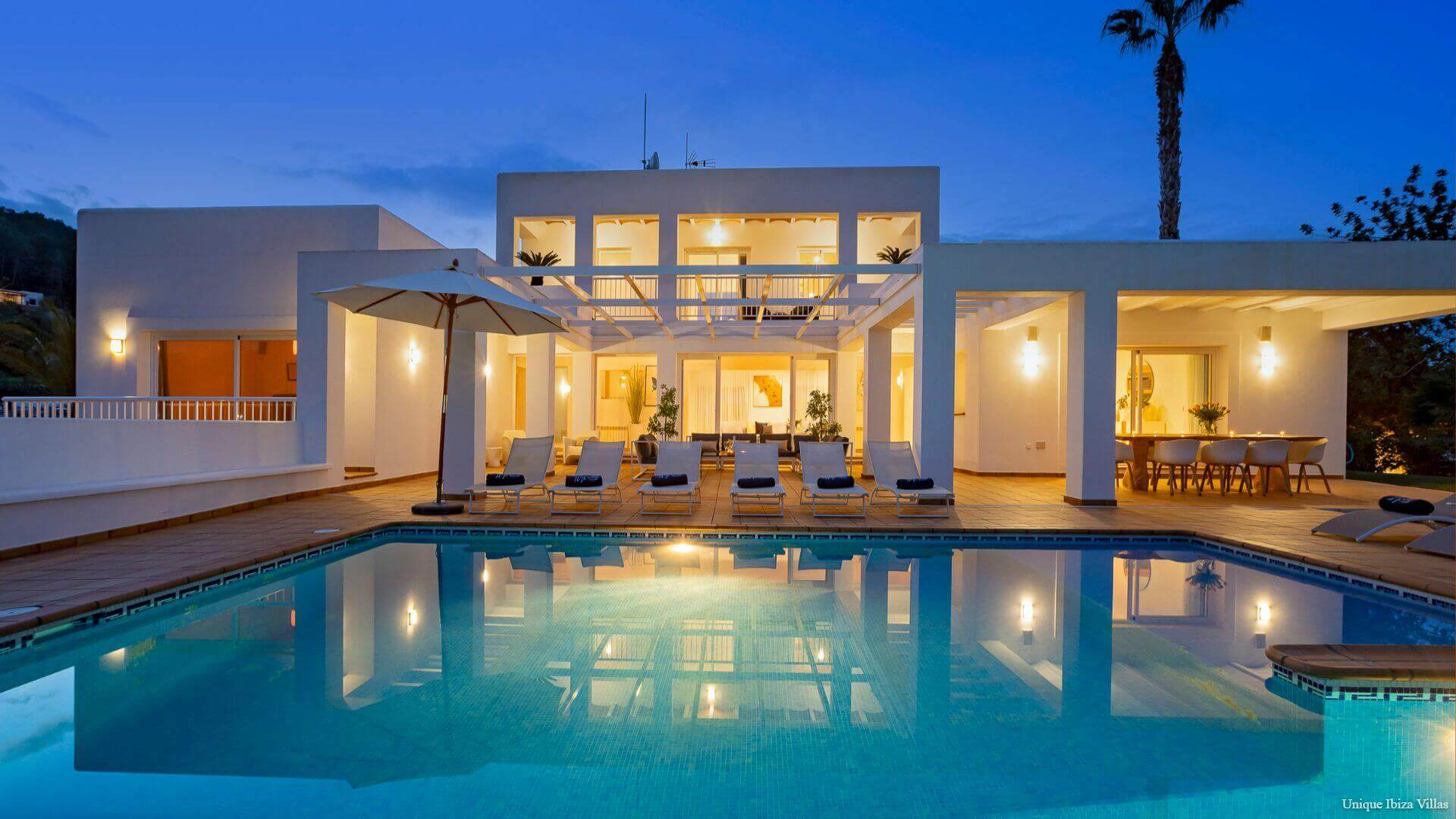 VILLA STYLE - 5 Bedrooms - San Rafael/Amnesia/UNVRS (Rural)