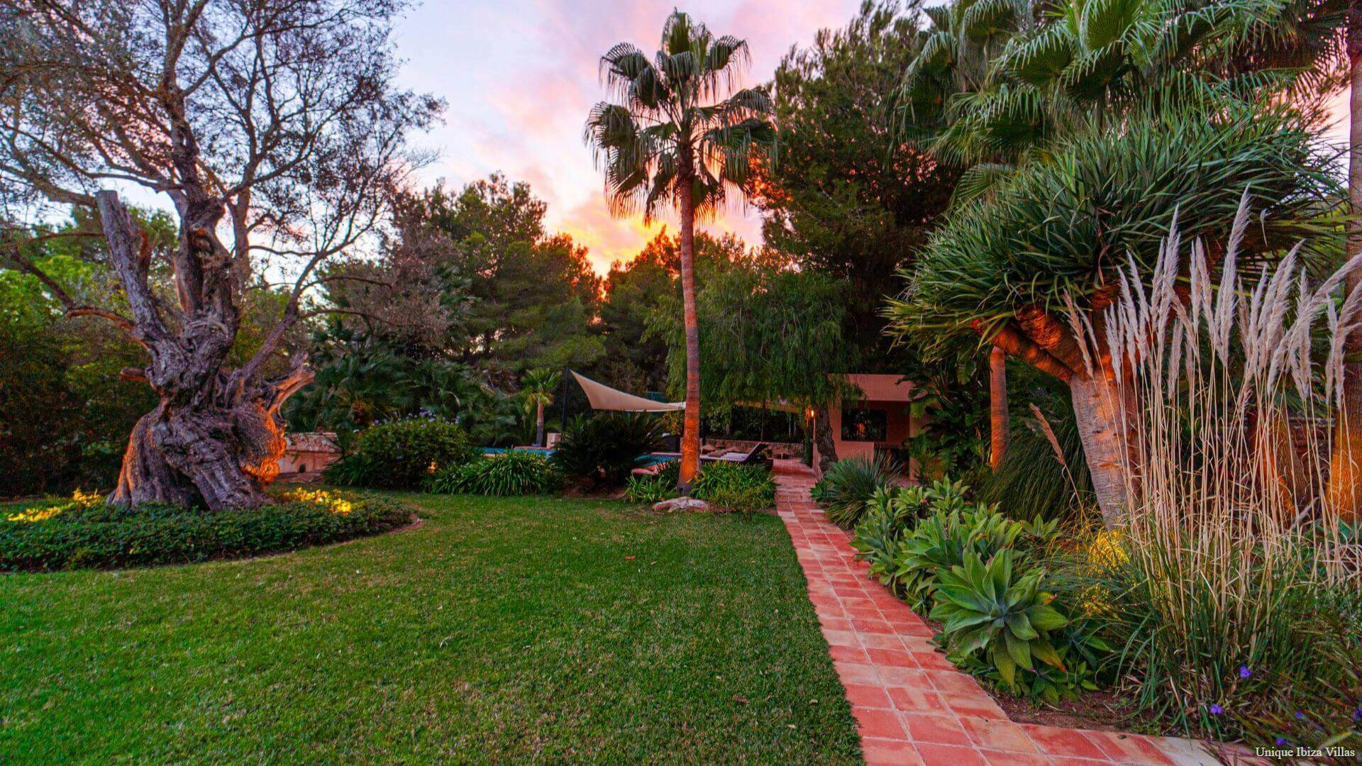 CASA JARDIN - 6 Bedrooms - Between San Jose/Ibiza Town