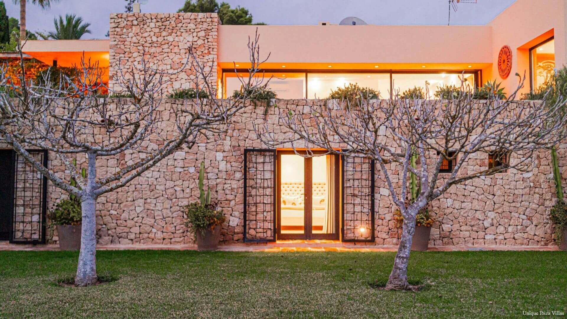 CASA JARDIN - 6 Bedrooms - Between San Jose/Ibiza Town