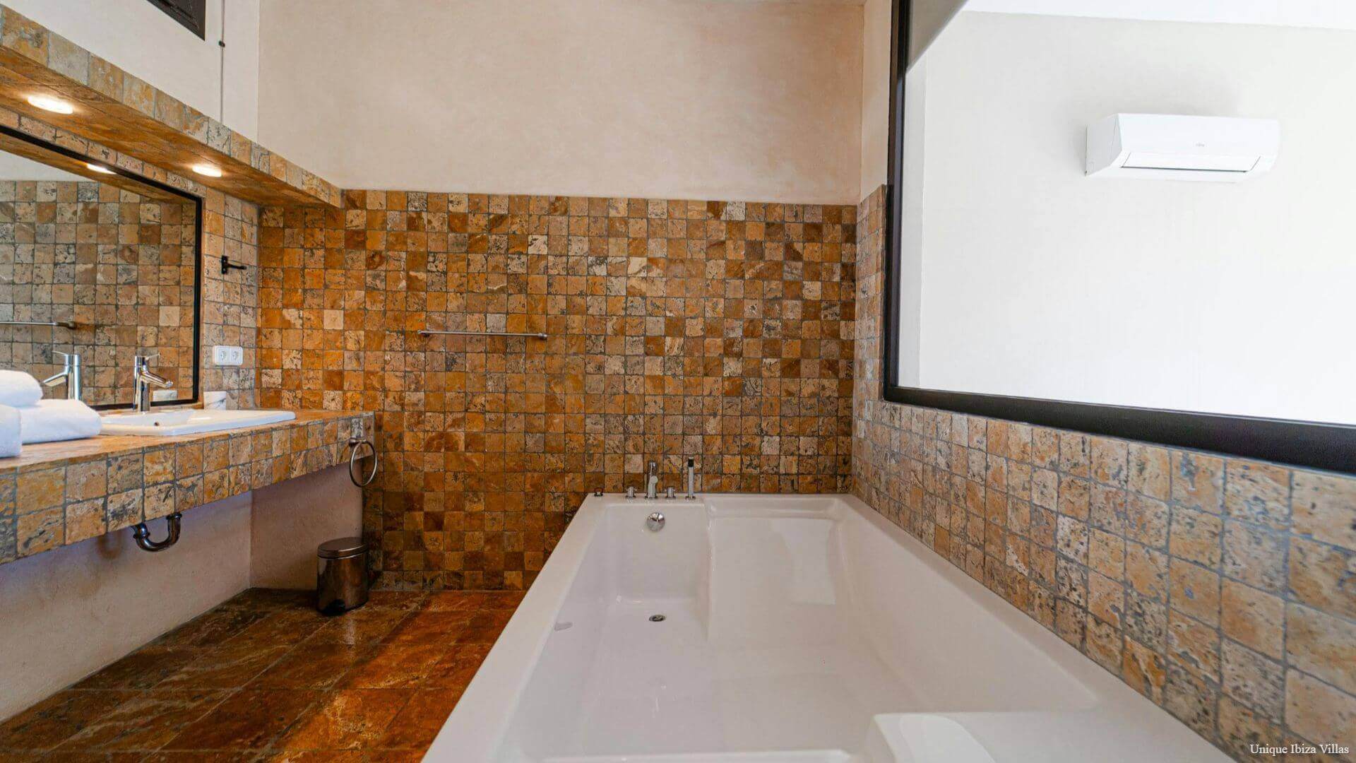 CASA JARDIN - 6 Bedrooms - Between San Jose/Ibiza Town