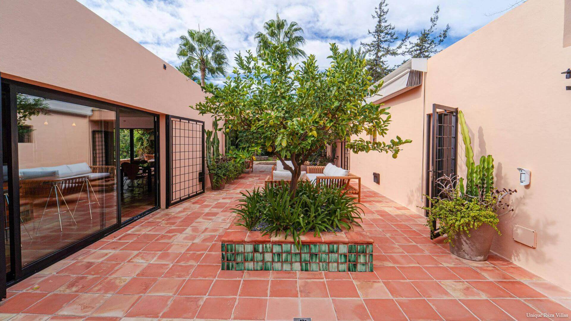 CASA JARDIN - 6 Bedrooms - Between San Jose/Ibiza Town
