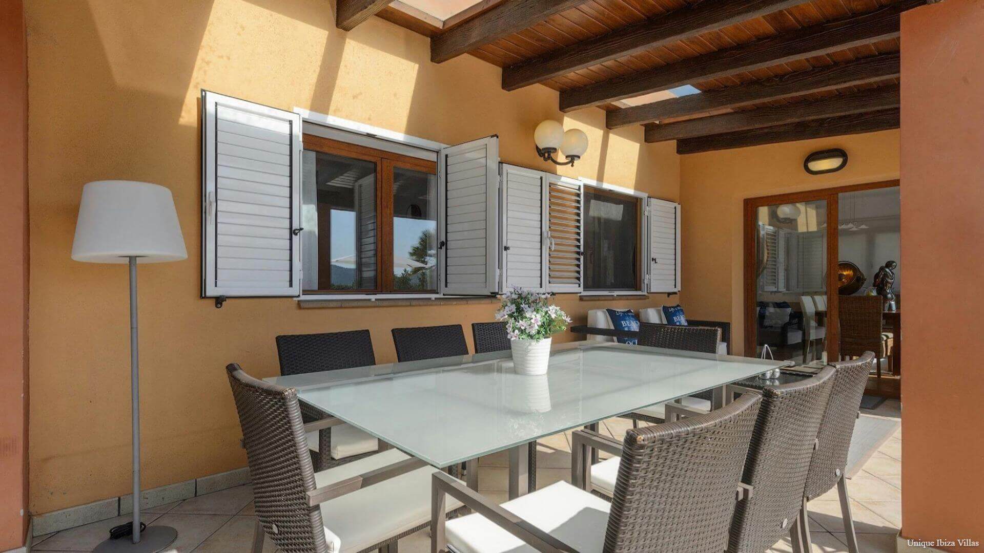 - VILLA D'ANGELO