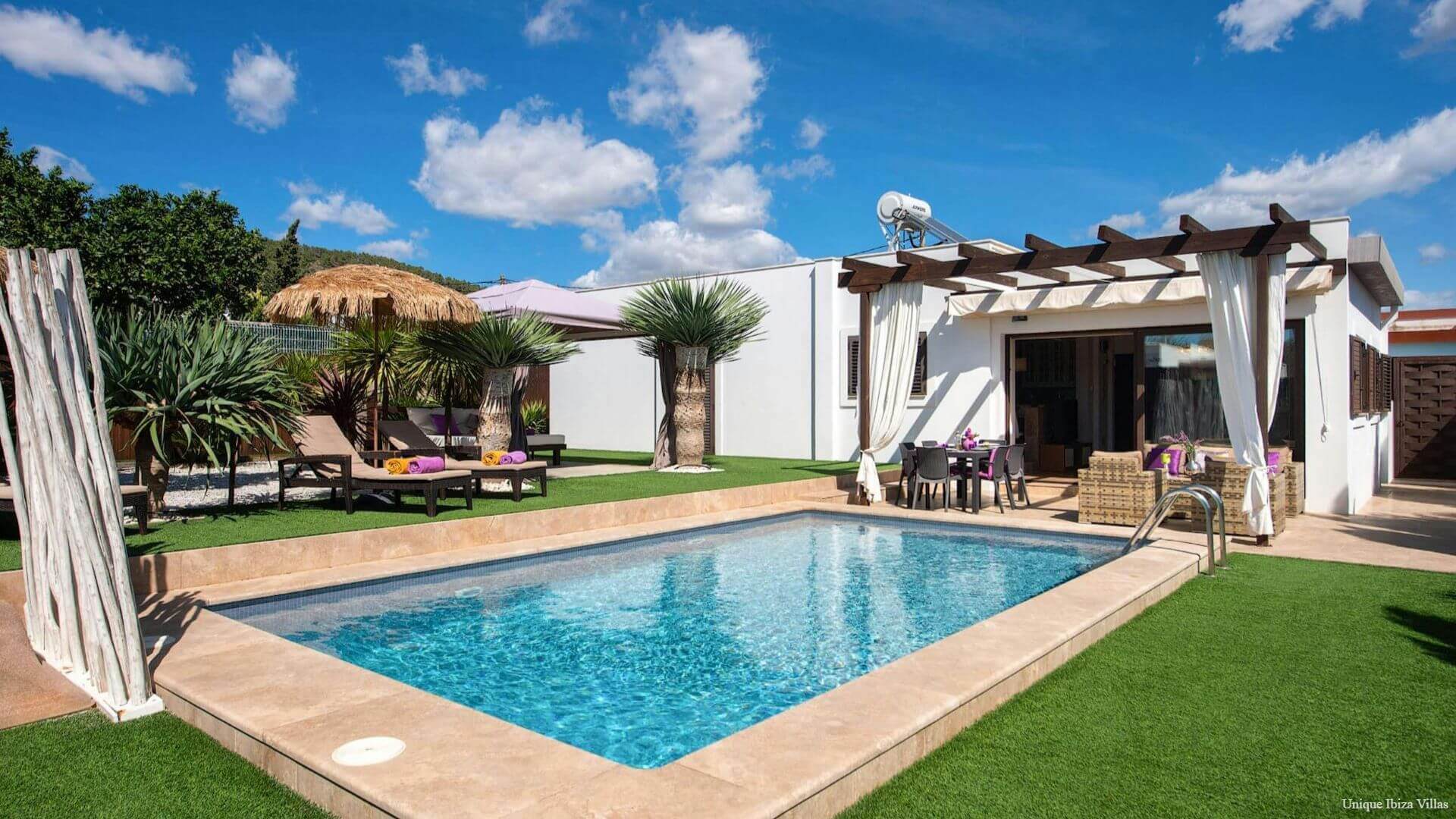 VILLA TAVARIS