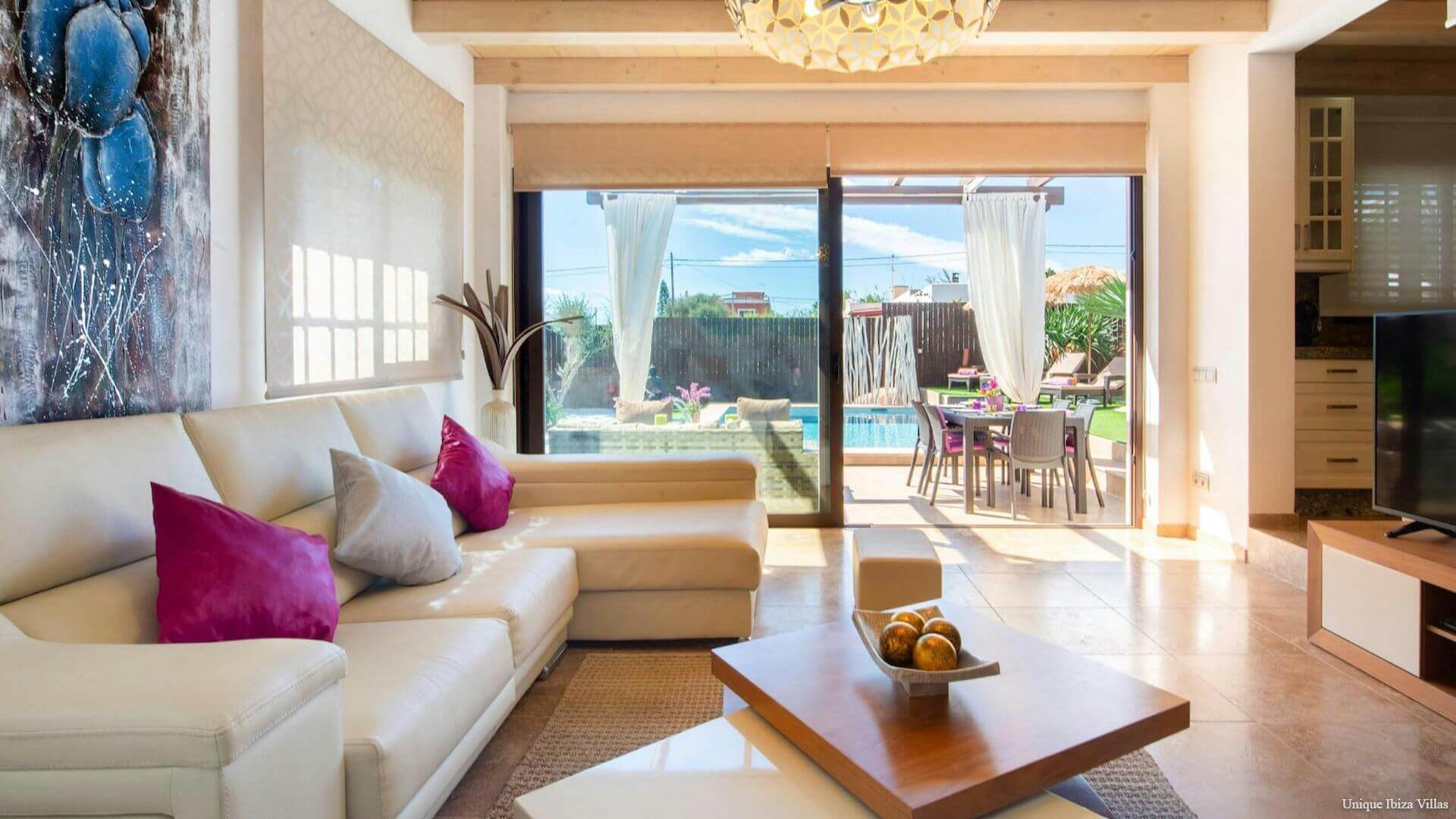 VILLA TAVARIS