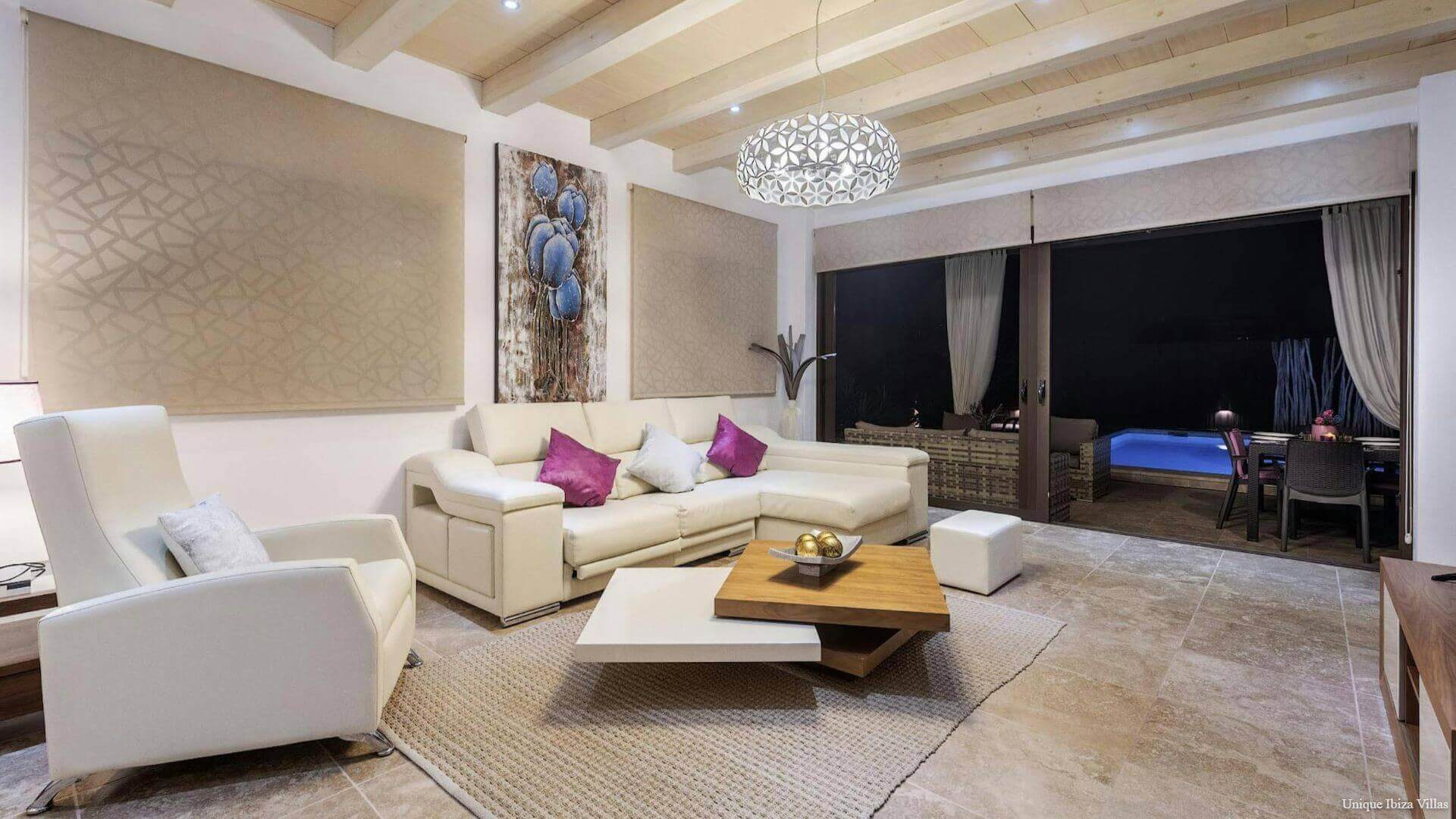 VILLA TAVARIS