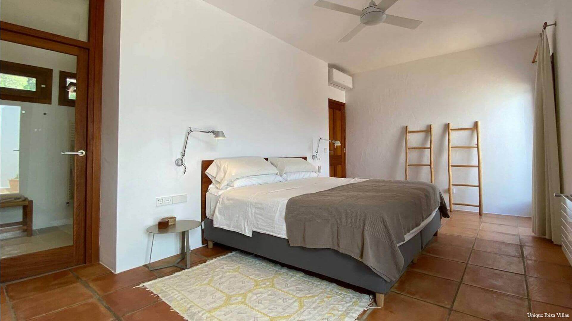 CAN PEREZ - 4 Bedrooms - San Carlos