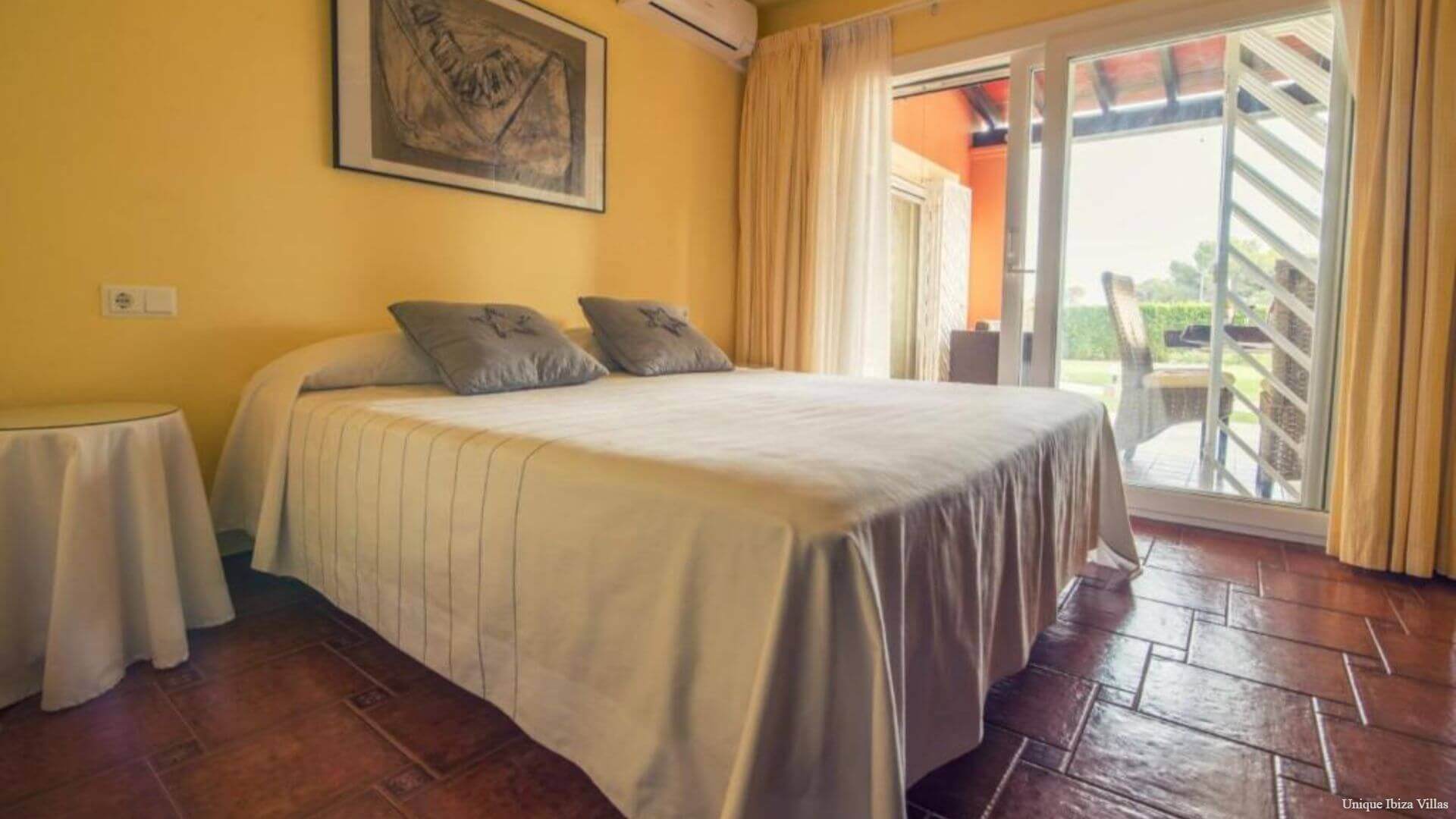 VILLA LUCIA - 4 Bedrooms - Es Torrent Near Cala Jondal/Porroig/ Es Cubells