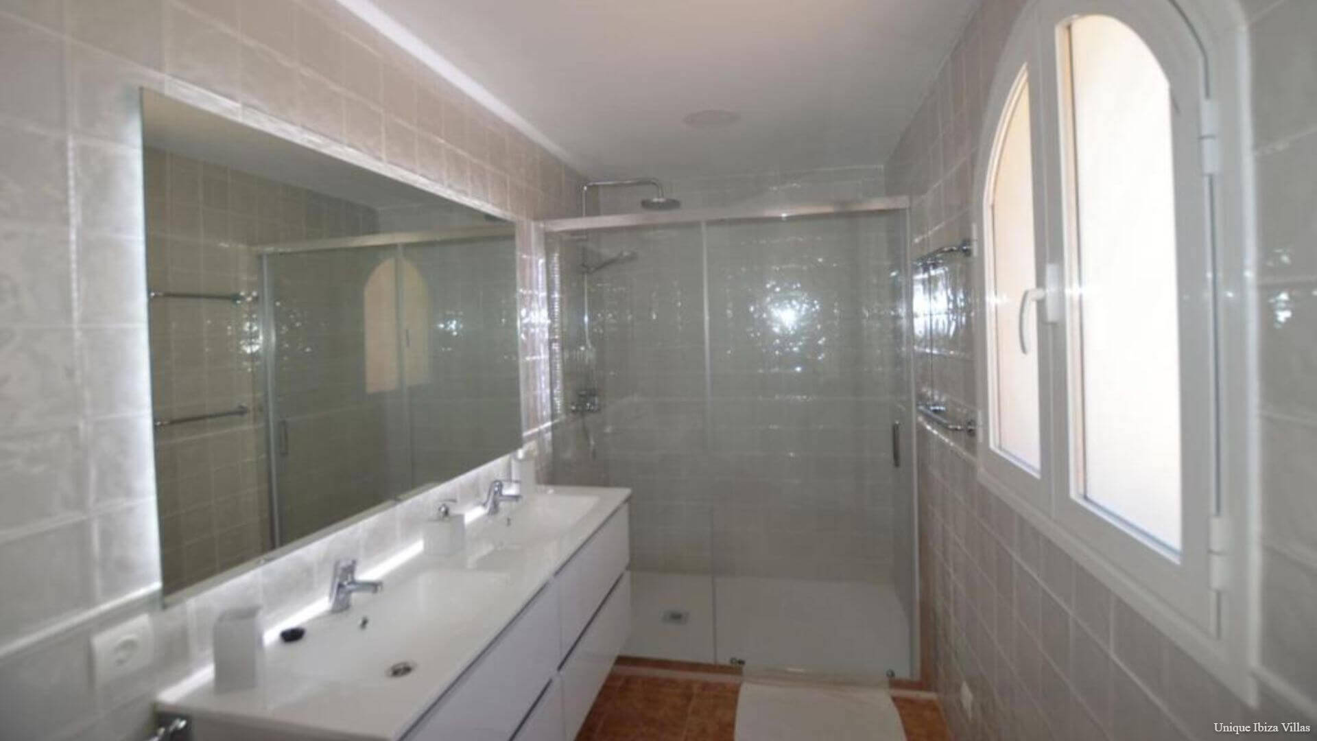 VILLA LUCIA - 4 Bedrooms - Es Torrent Near Cala Jondal/Porroig/ Es Cubells