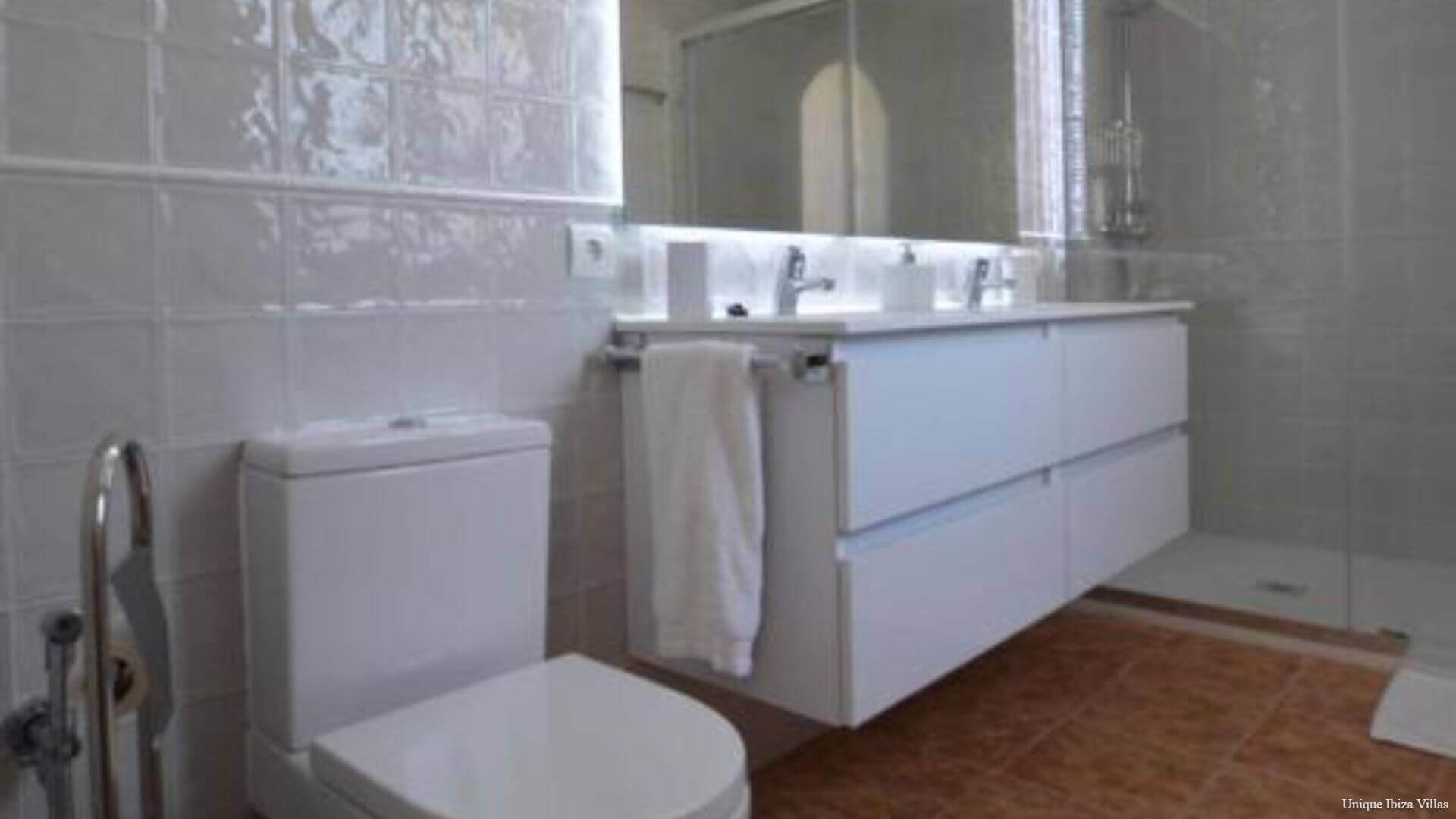 VILLA LUCIA - 4 Bedrooms - Es Torrent Near Cala Jondal/Porroig/ Es Cubells