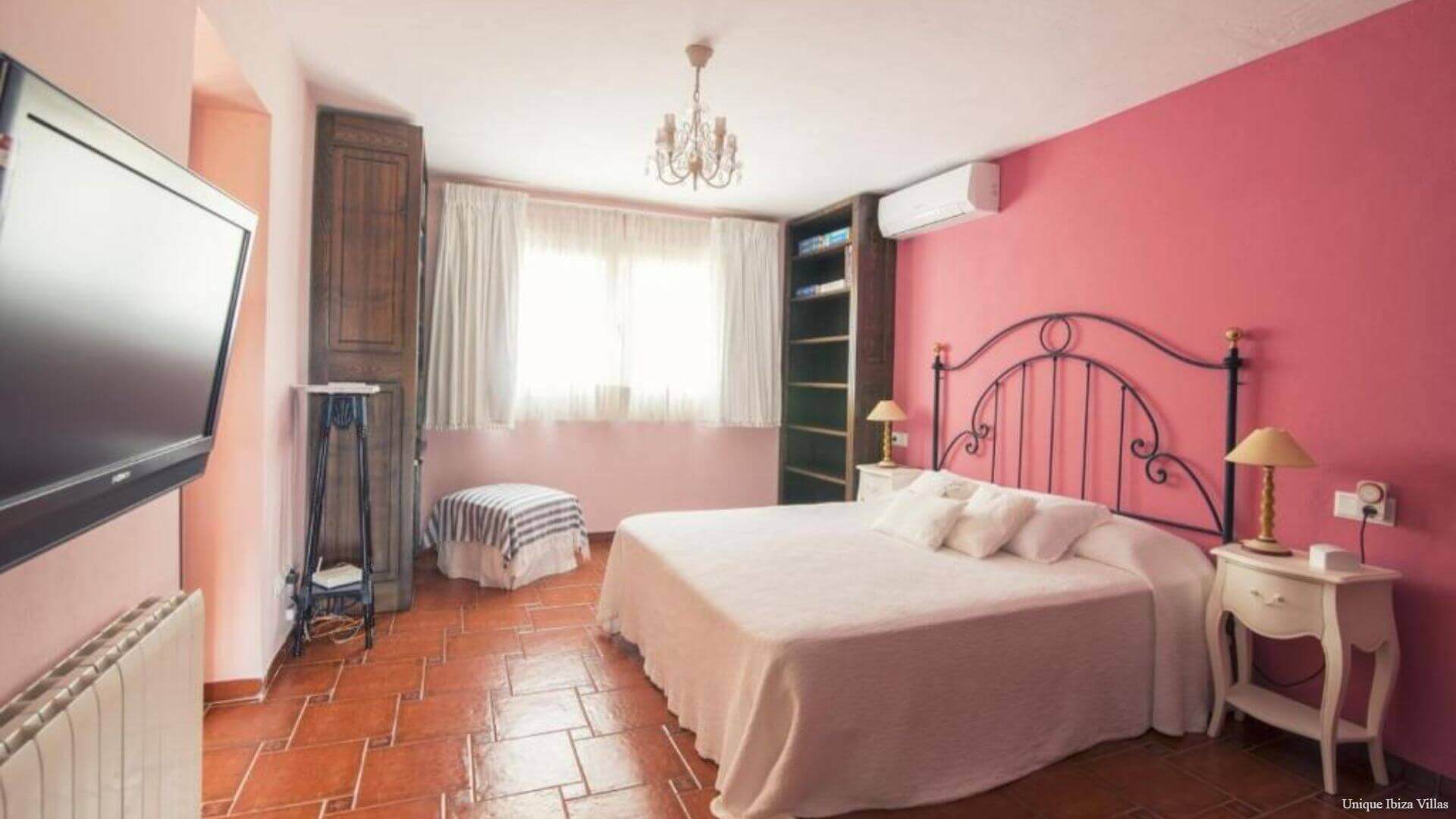 VILLA LUCIA - 4 Bedrooms - Es Torrent Near Cala Jondal/Porroig/ Es Cubells
